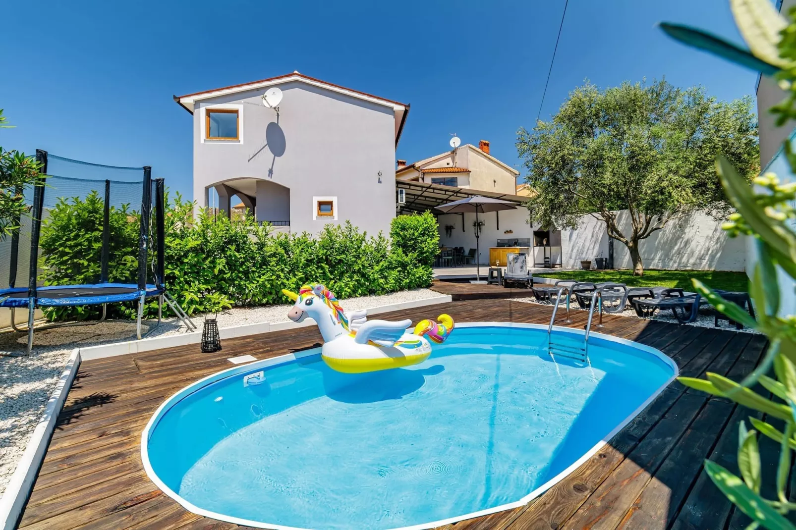 poolofhouse