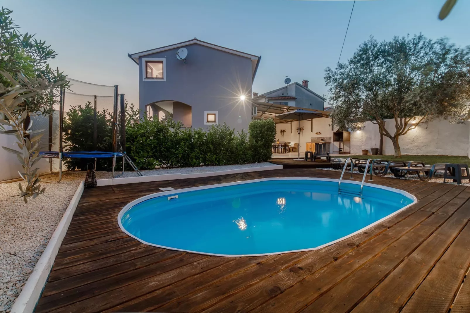 poolofhouse