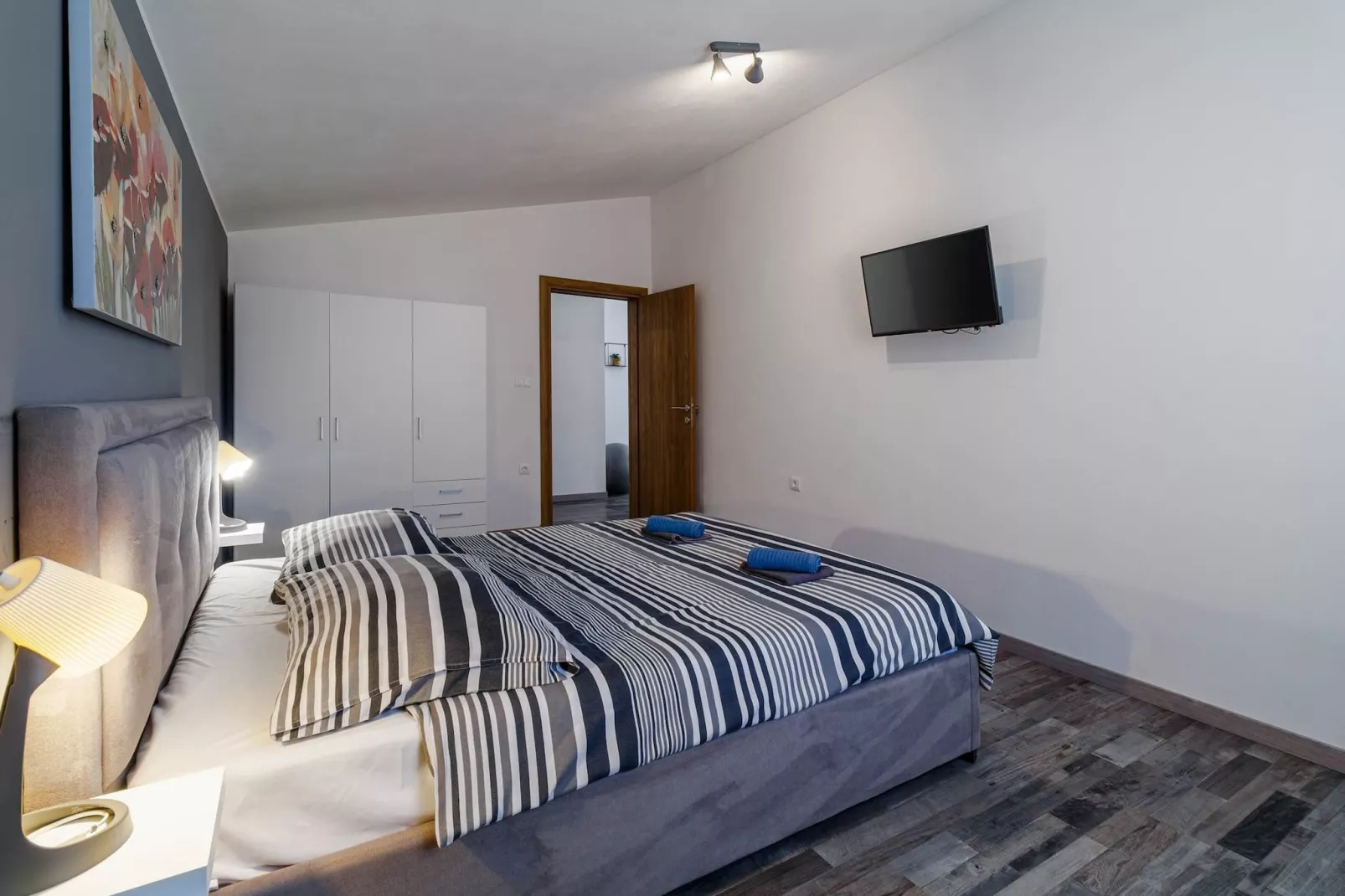 Holiday House Ulika with Private Pool-Bedroom