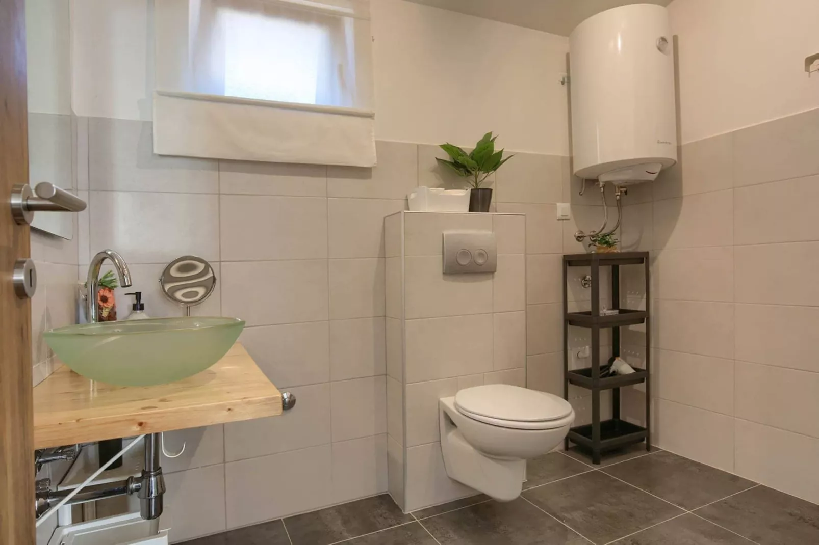 Holiday House Ulika with Private Pool-Bathroom