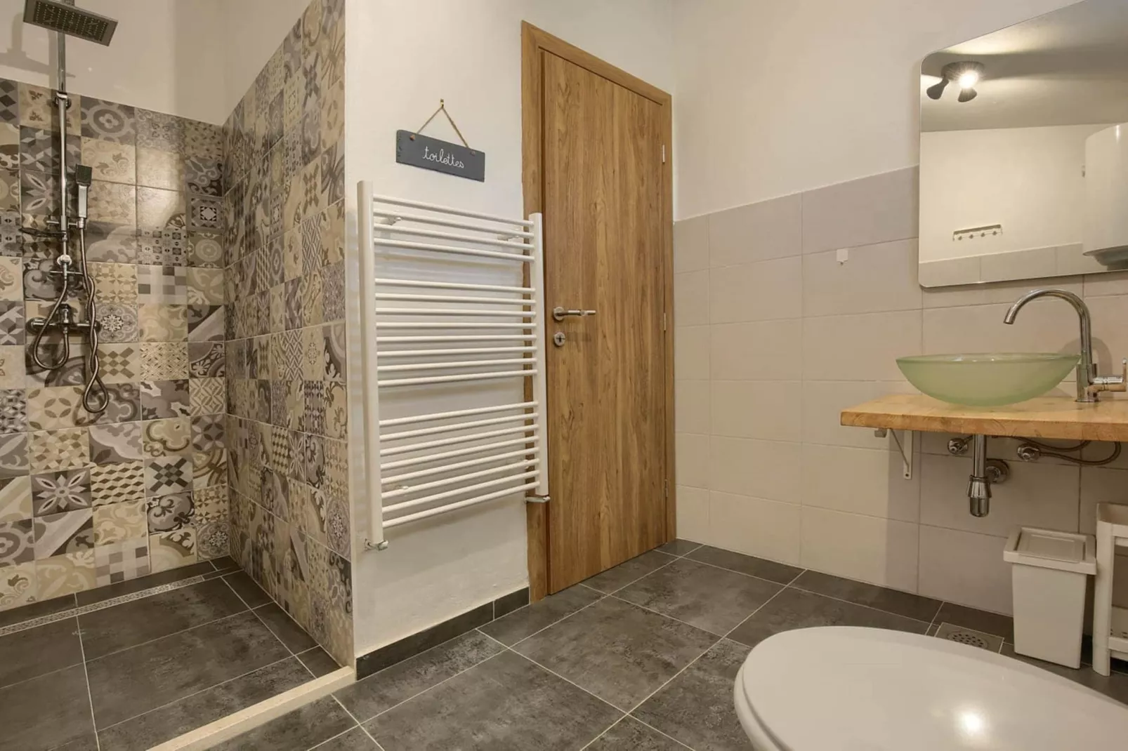 Holiday House Ulika with Private Pool-Bathroom