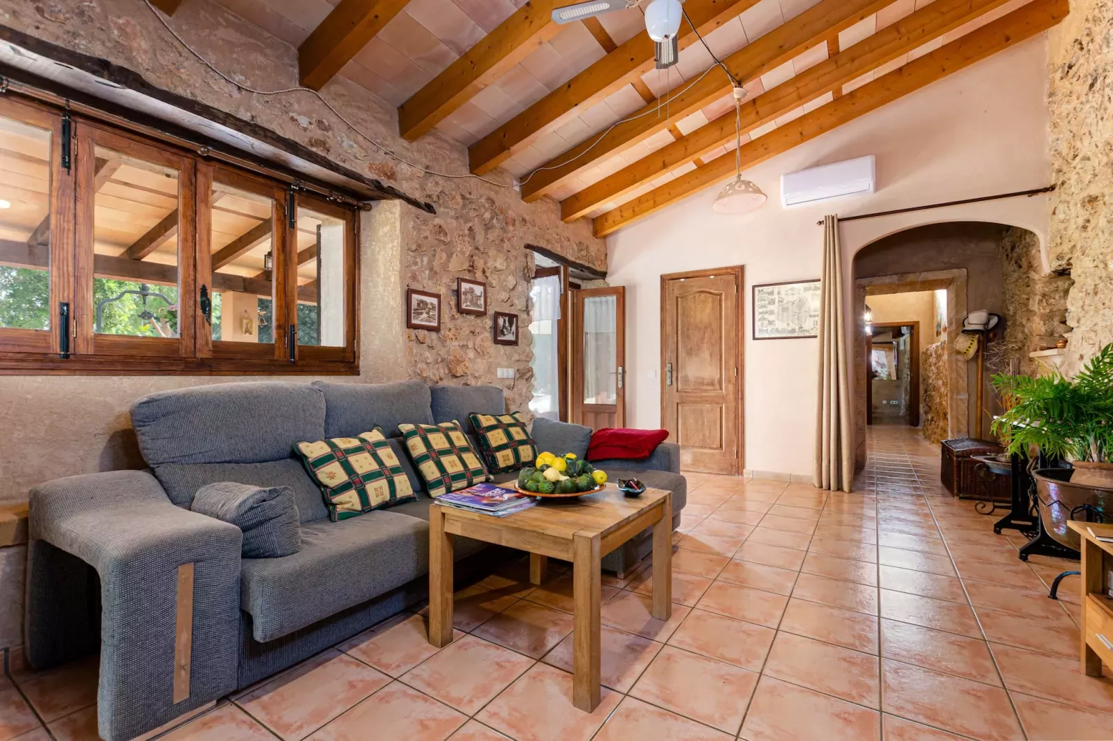 YourHouse Cas Padri de Inca-Living room