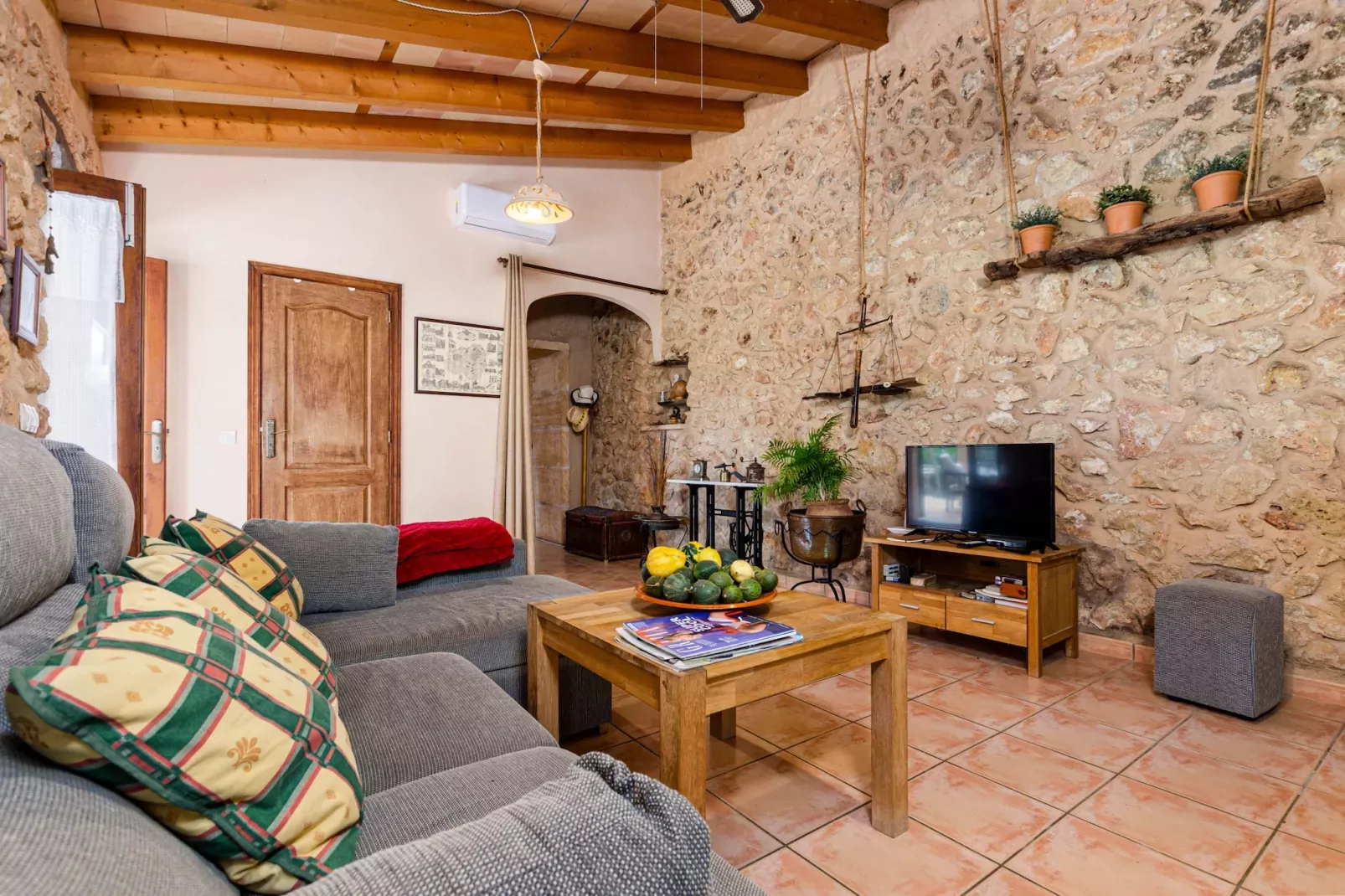 YourHouse Cas Padri de Inca-Living room