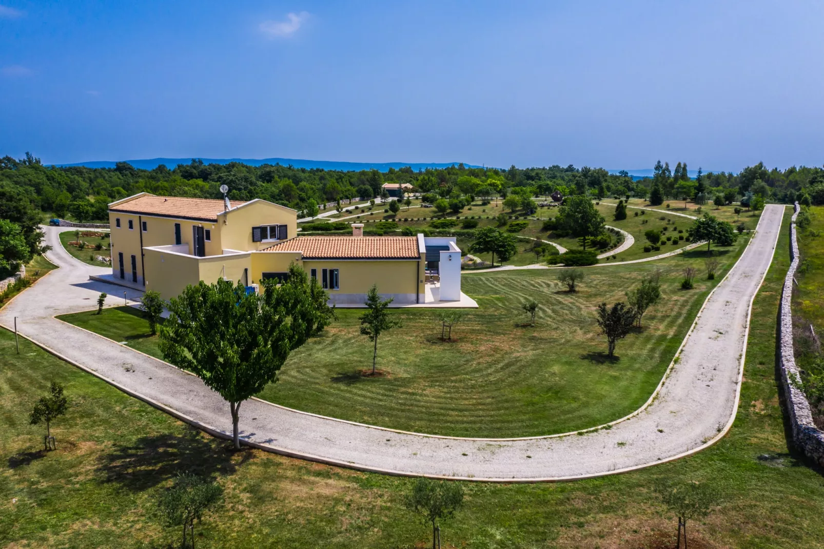 Villa Arkaim with Private Pool-Gardens summer