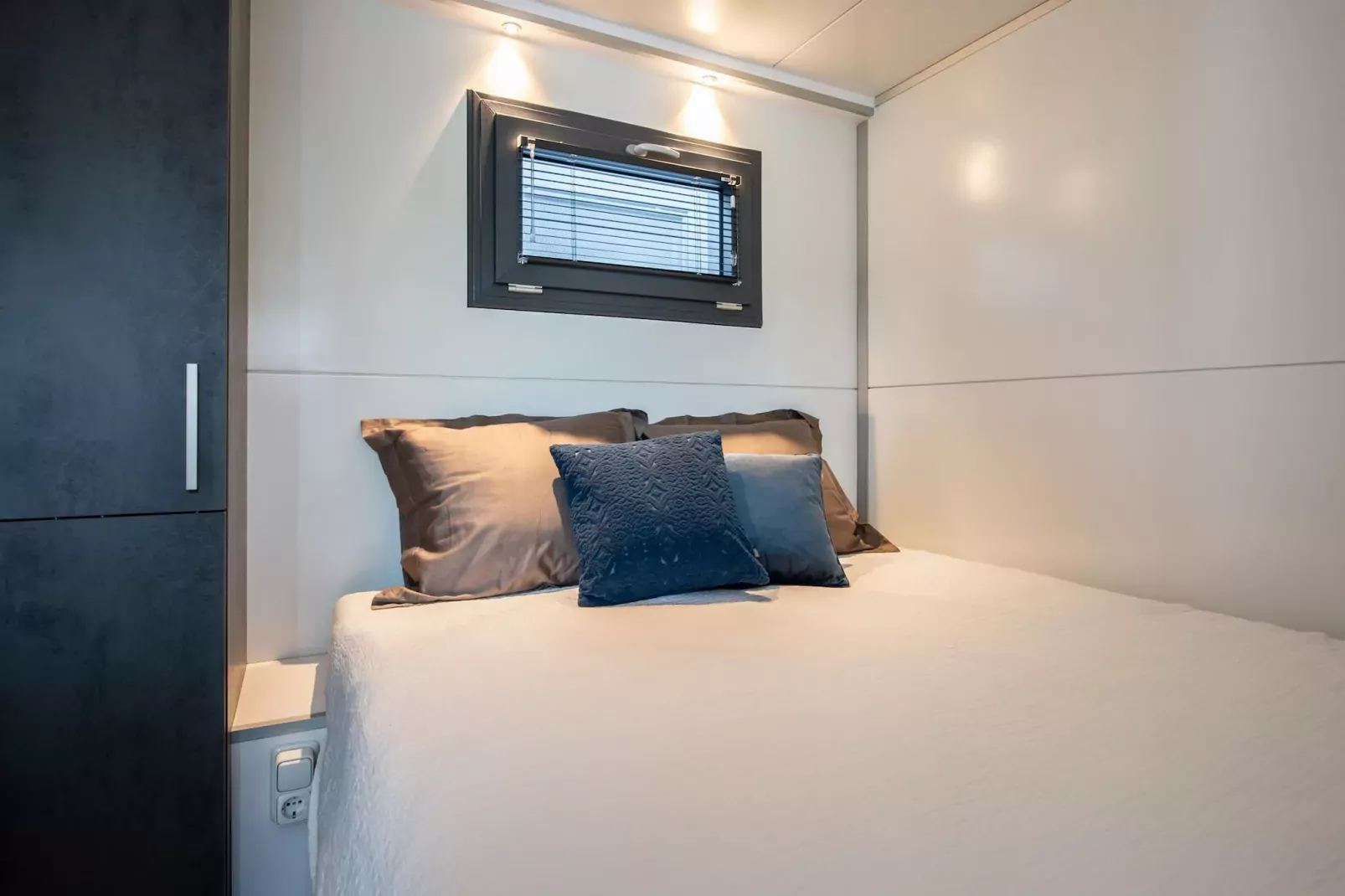 Waterlodge Blue Island-Bedroom