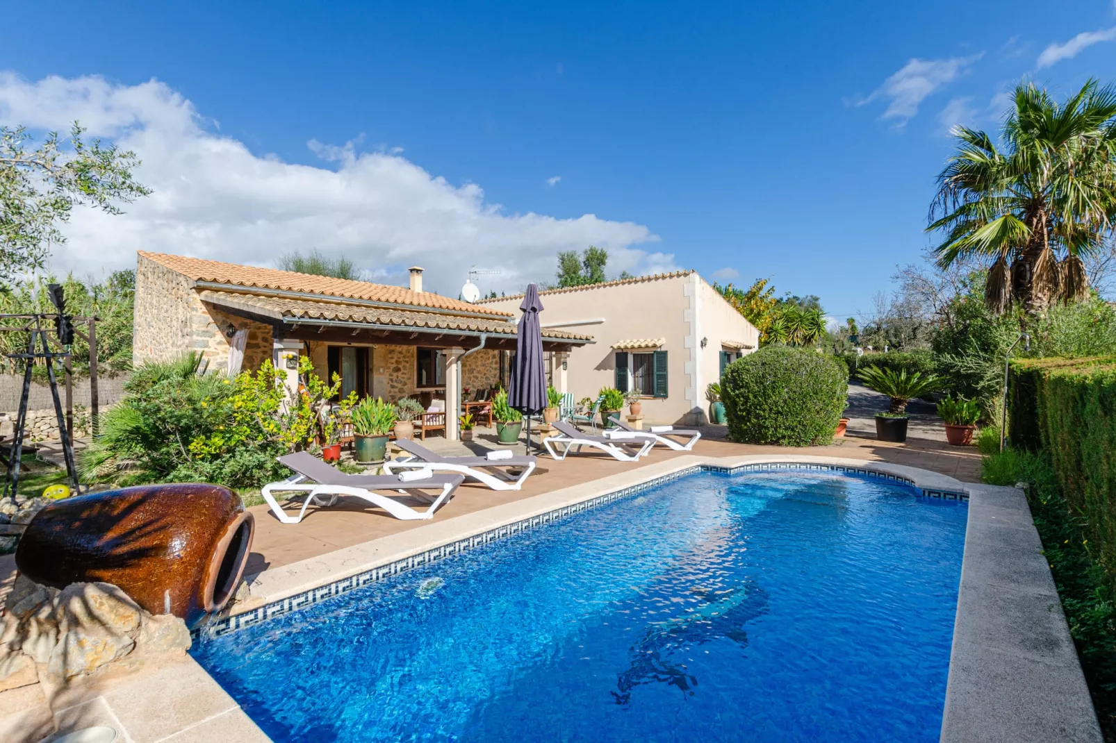 YourHouse Ermita-Pool