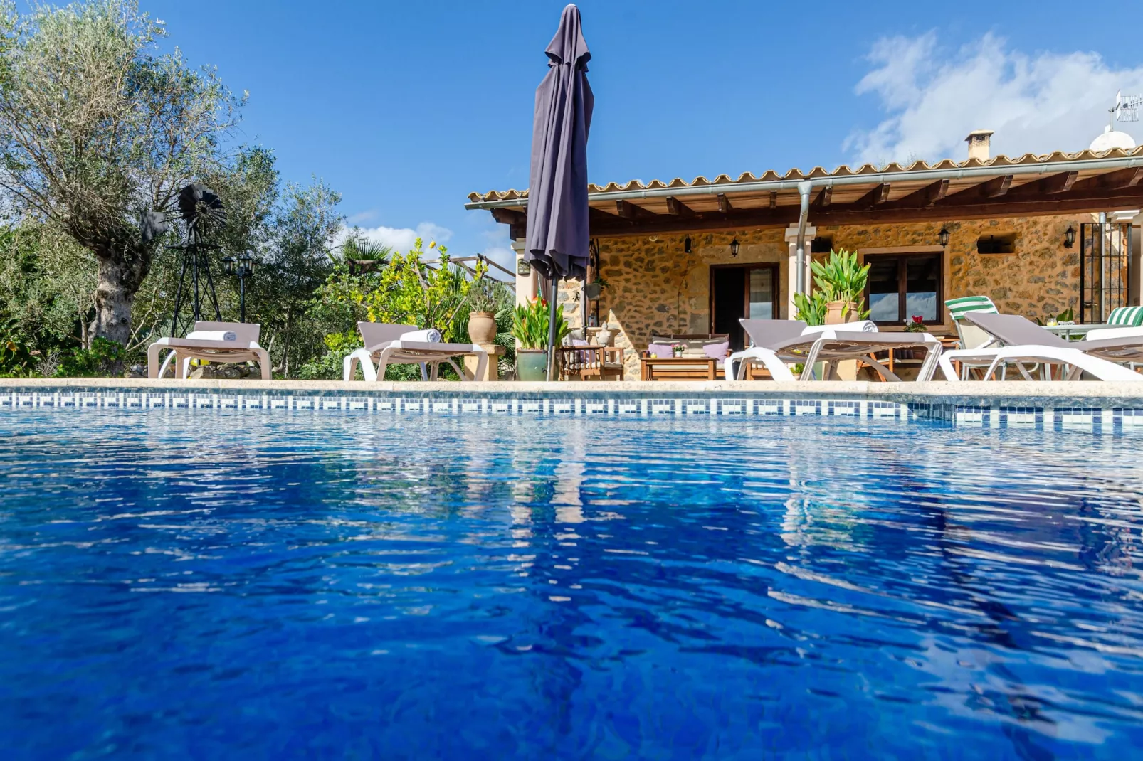 YourHouse Ermita-Pool