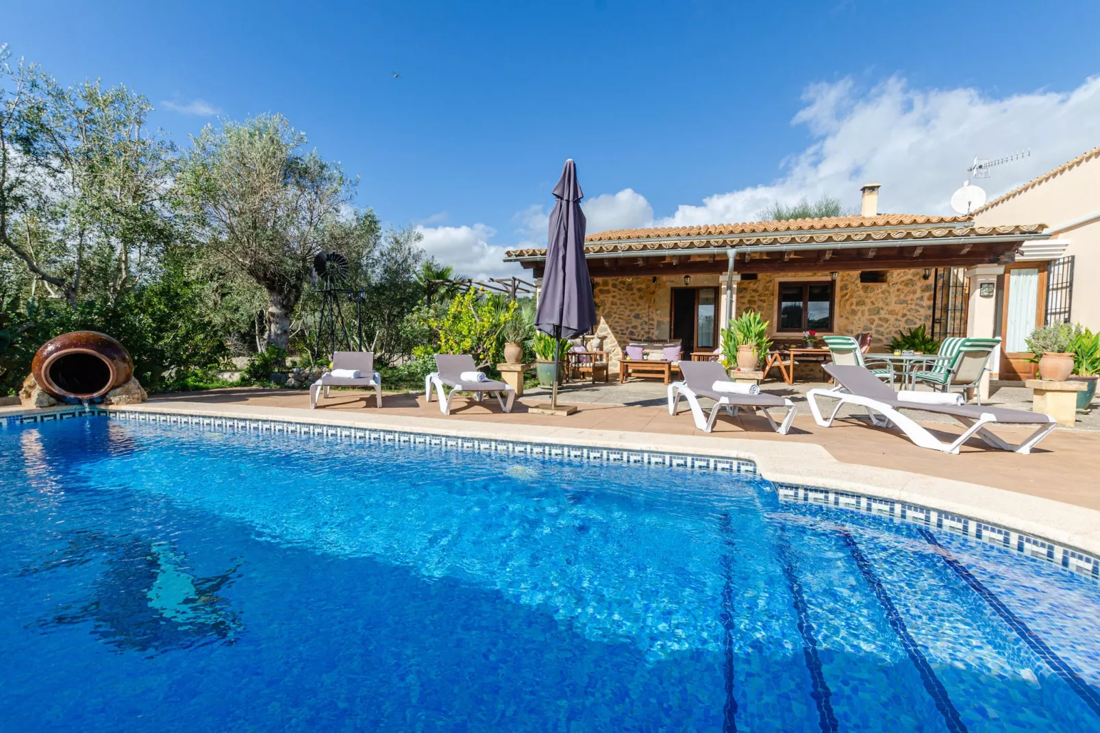 YourHouse Ermita-Pool