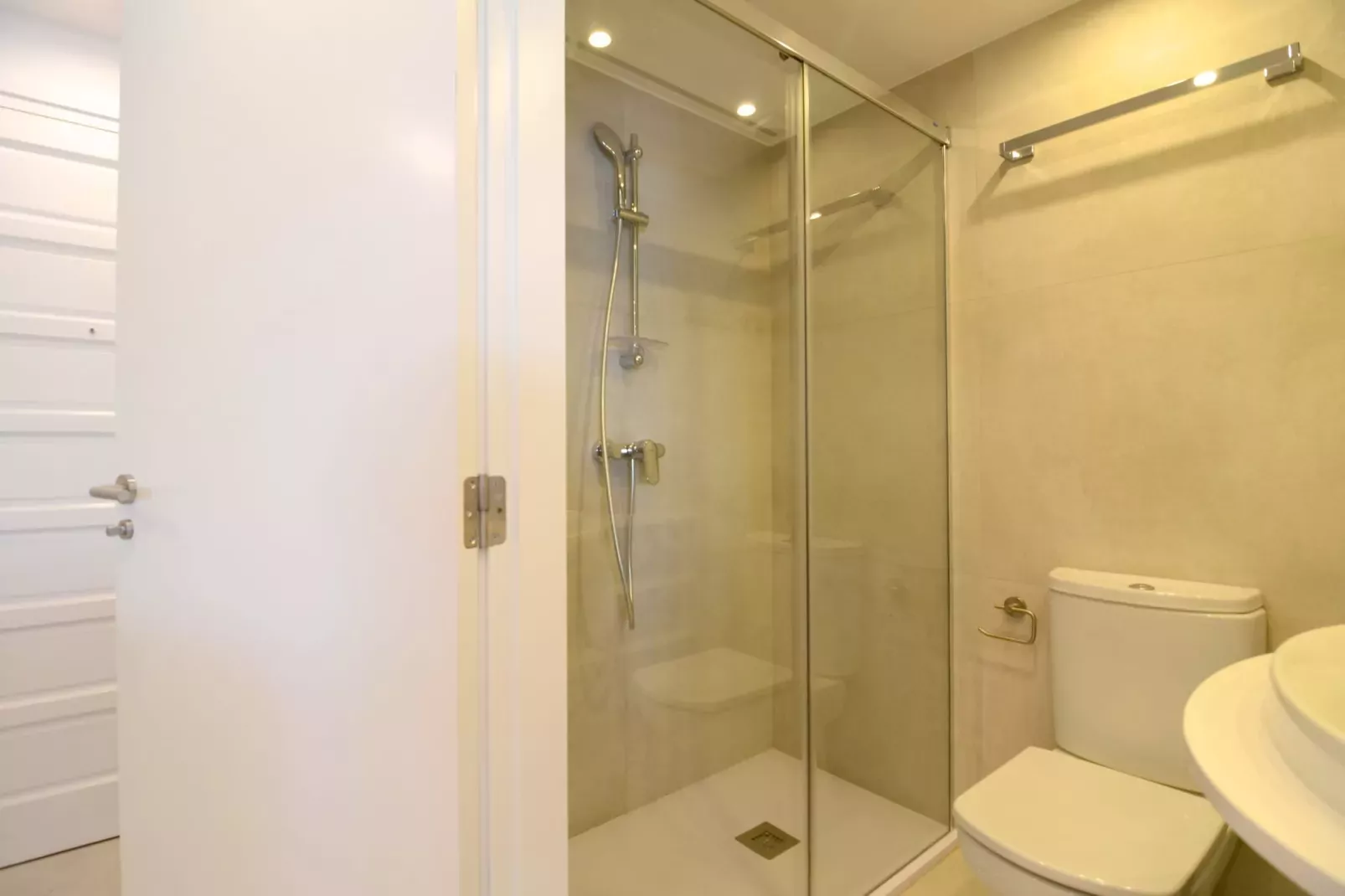 PASSEIG DEL MAR 09-Bathroom