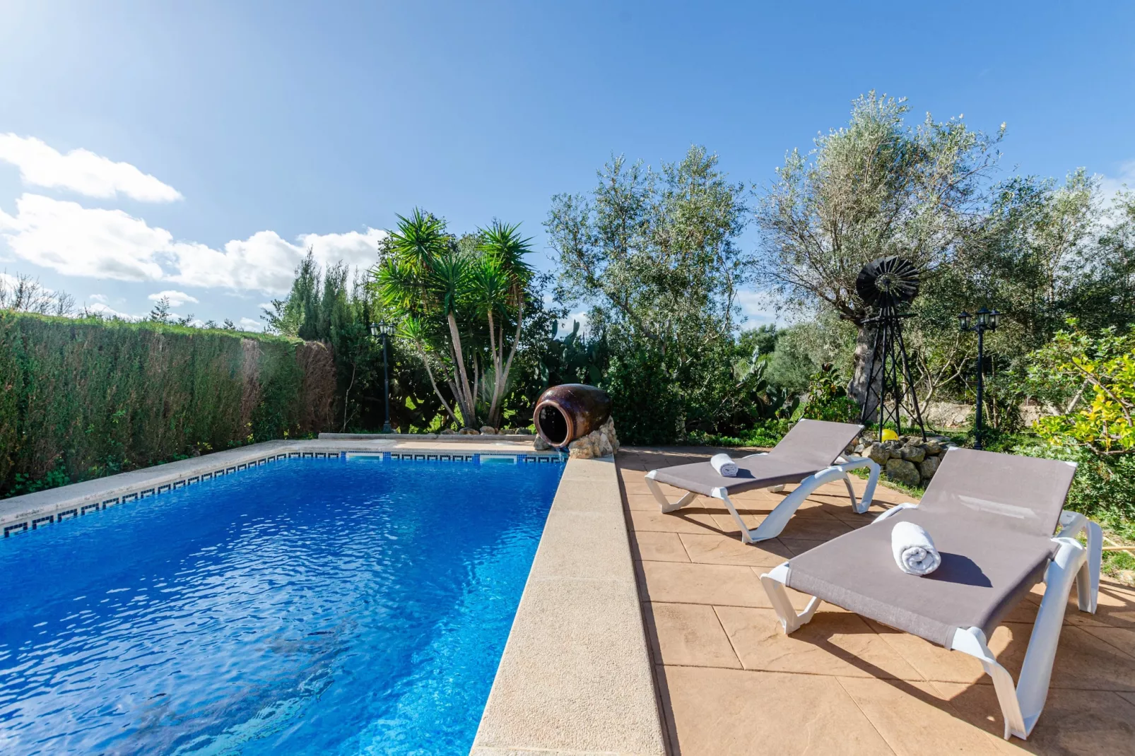 YourHouse Ermita-Pool