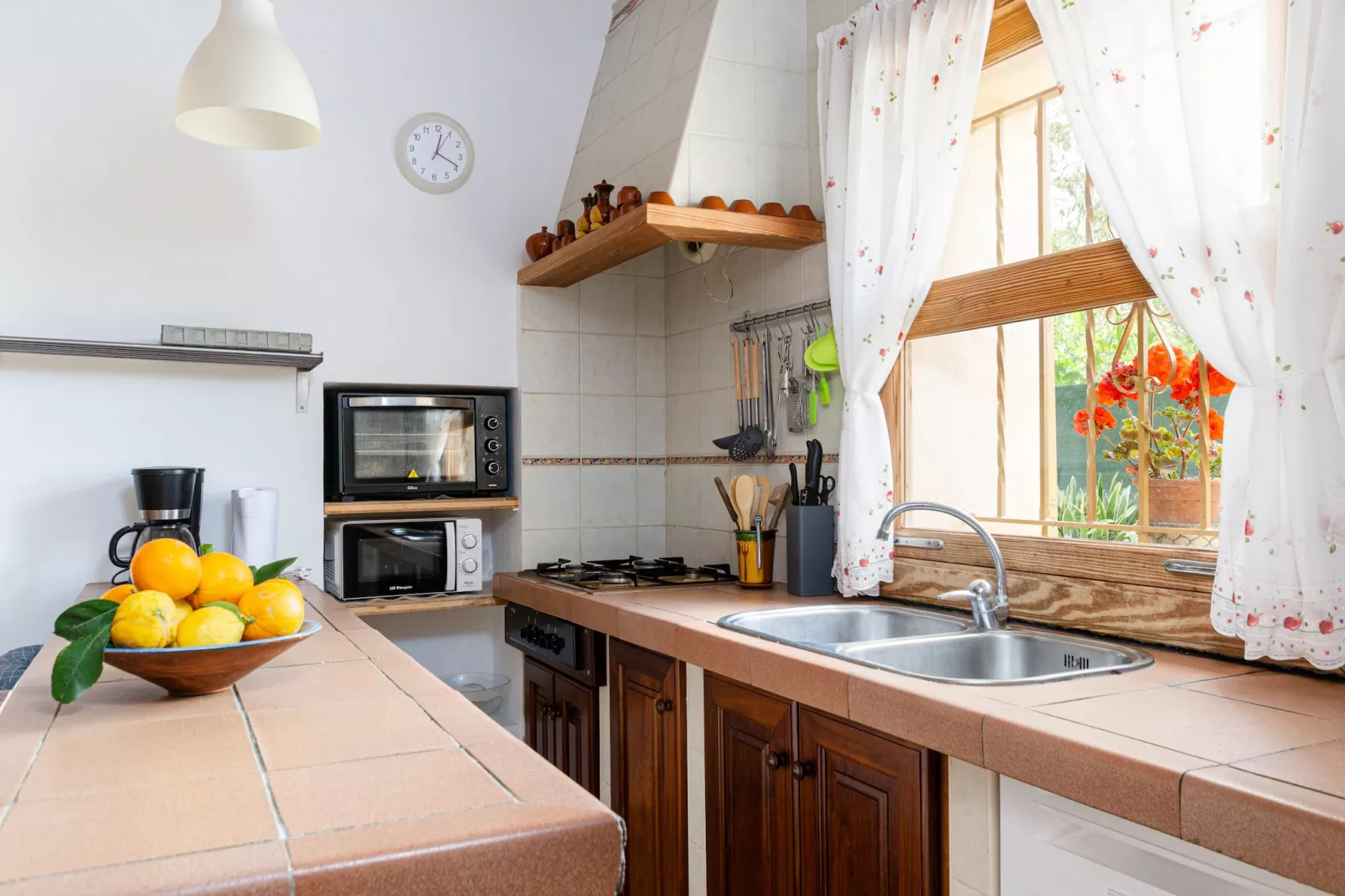 YourHouse Sa Sini-Kitchen