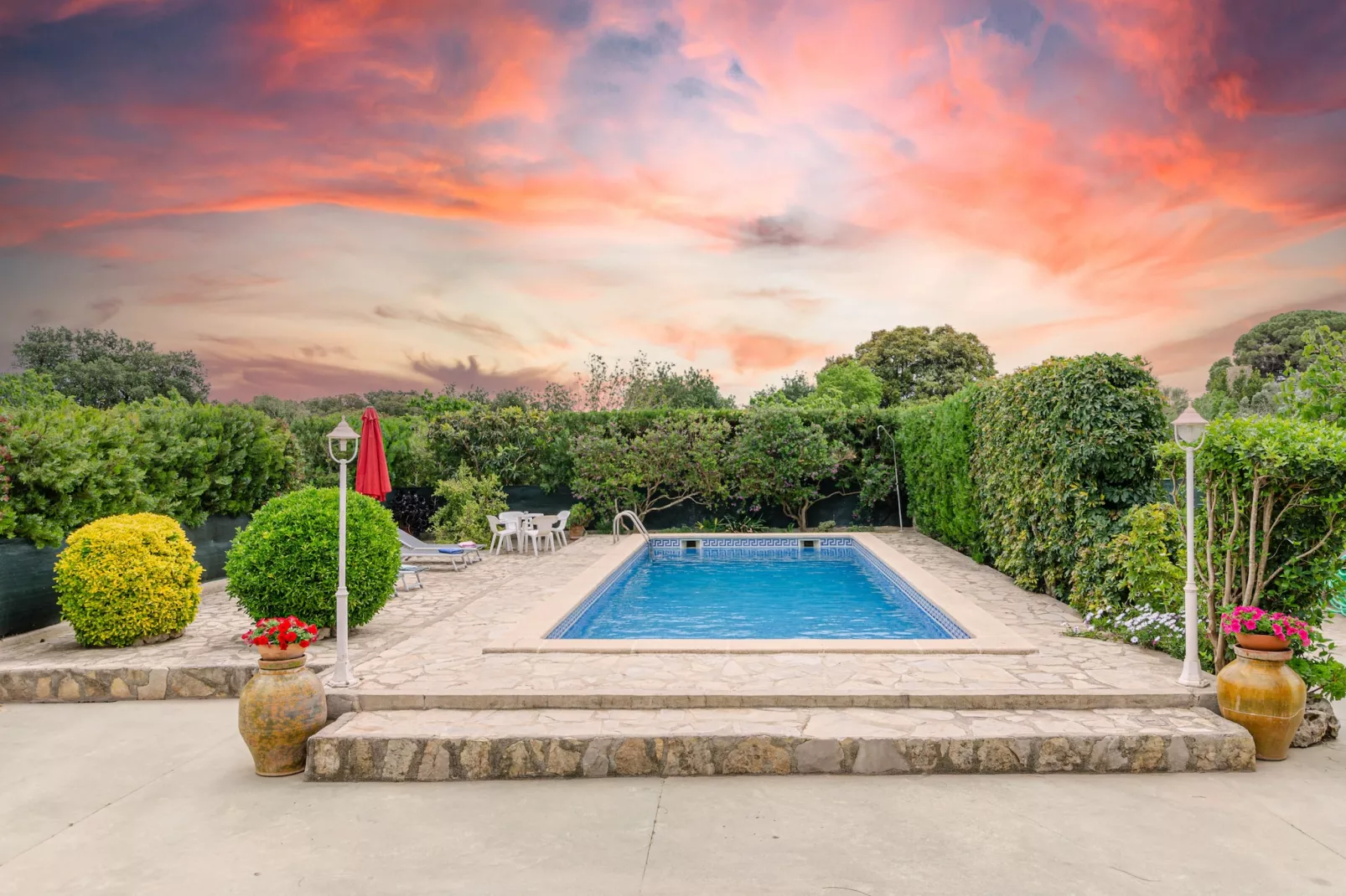 YourHouse Sa Sini-Pool
