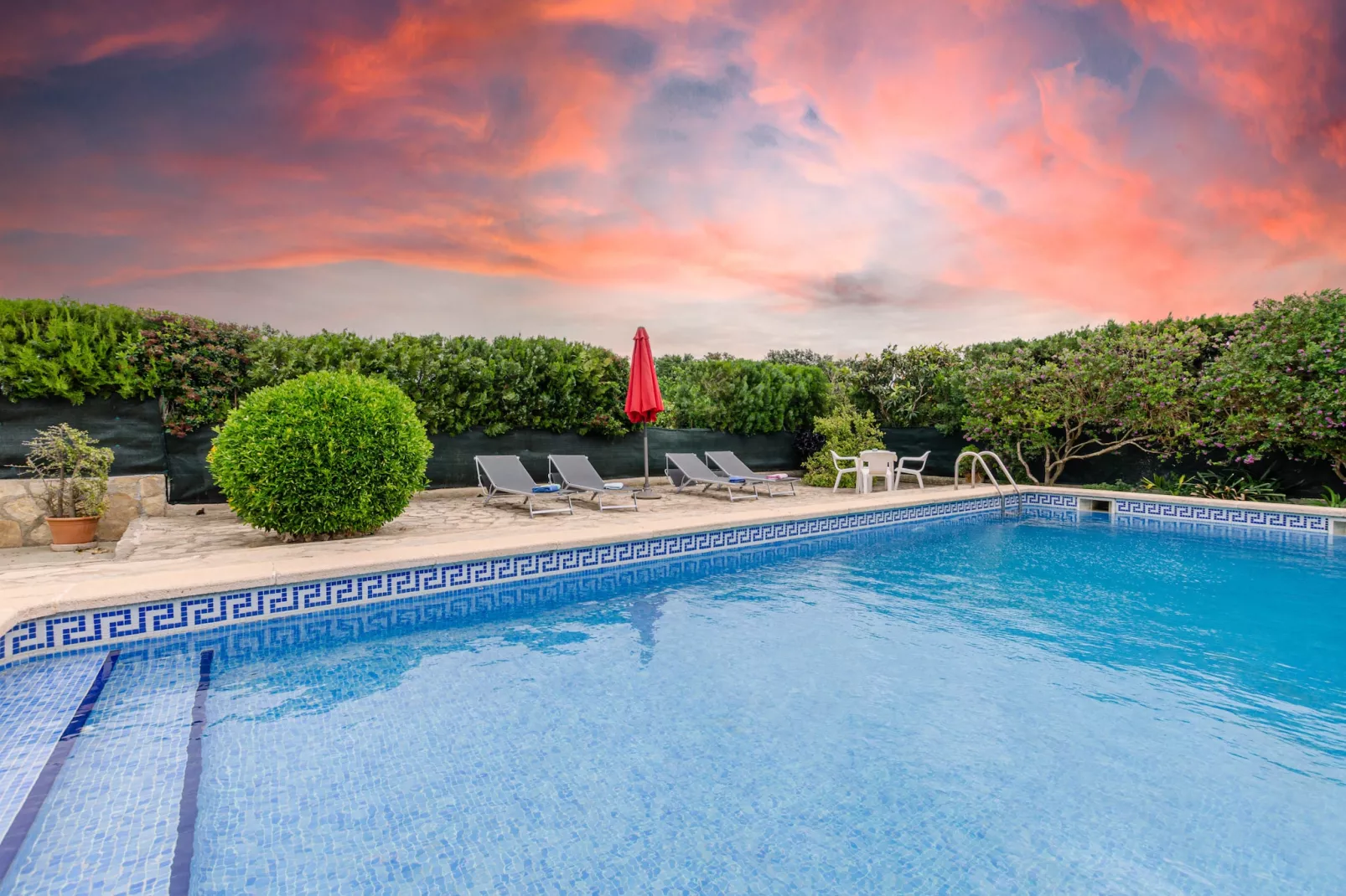 YourHouse Sa Sini-Pool