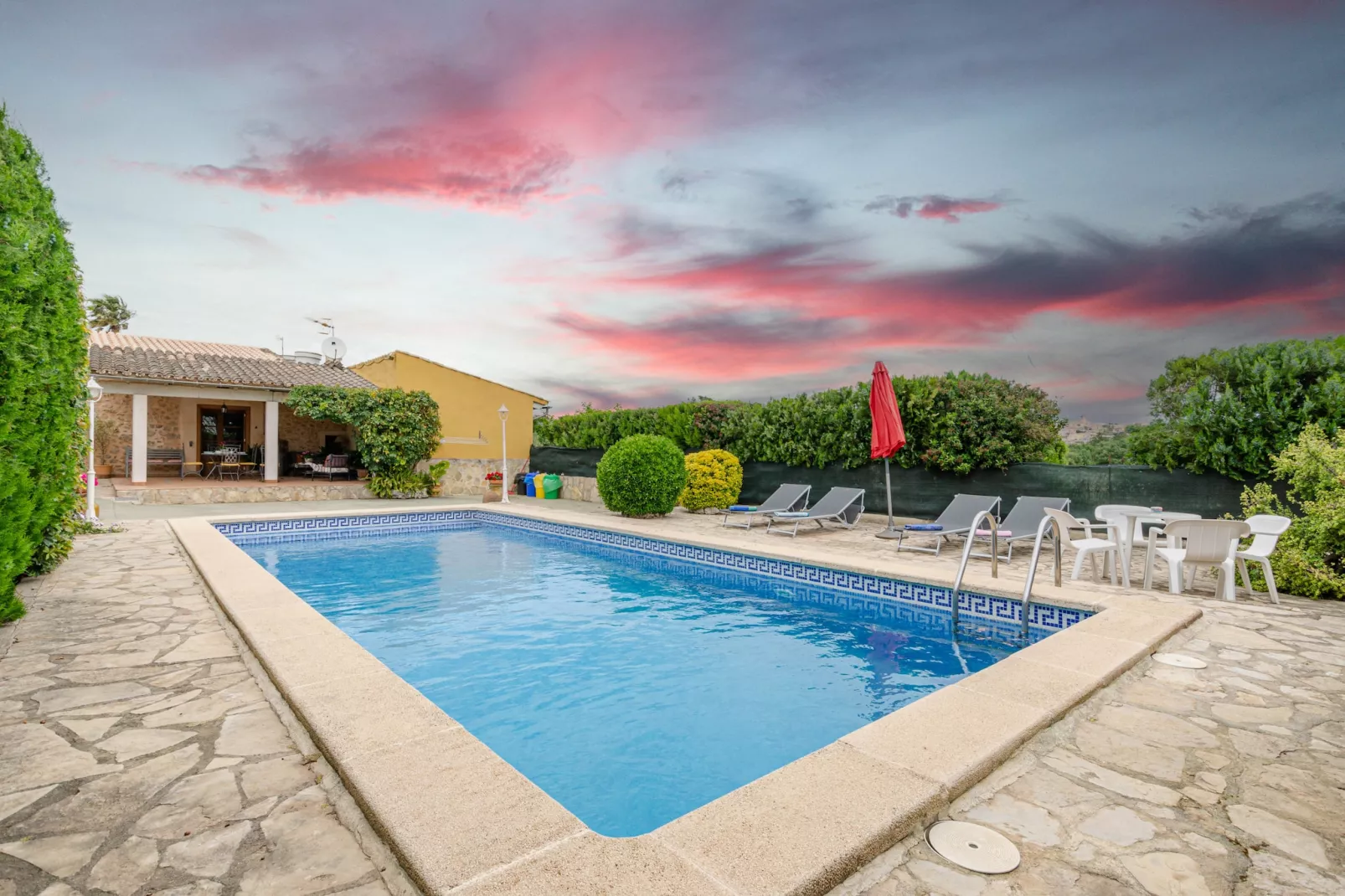 YourHouse Sa Sini-Pool