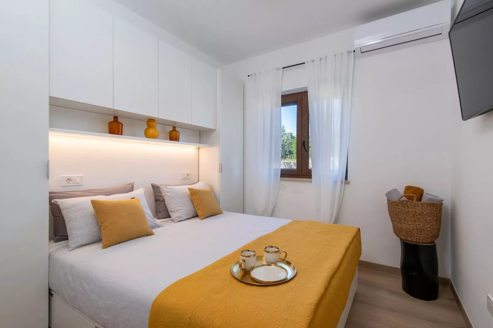 Villa Silentio with Jacuzzi and Pool (4+2)-Bedroom