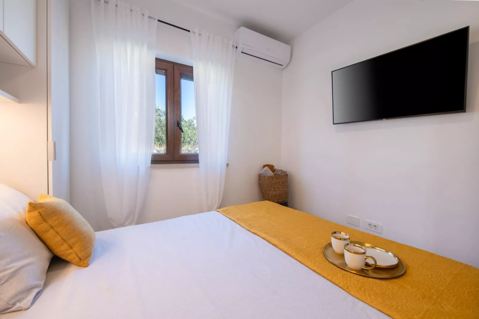 Villa Silentio with Jacuzzi and Pool (4+2)-Bedroom