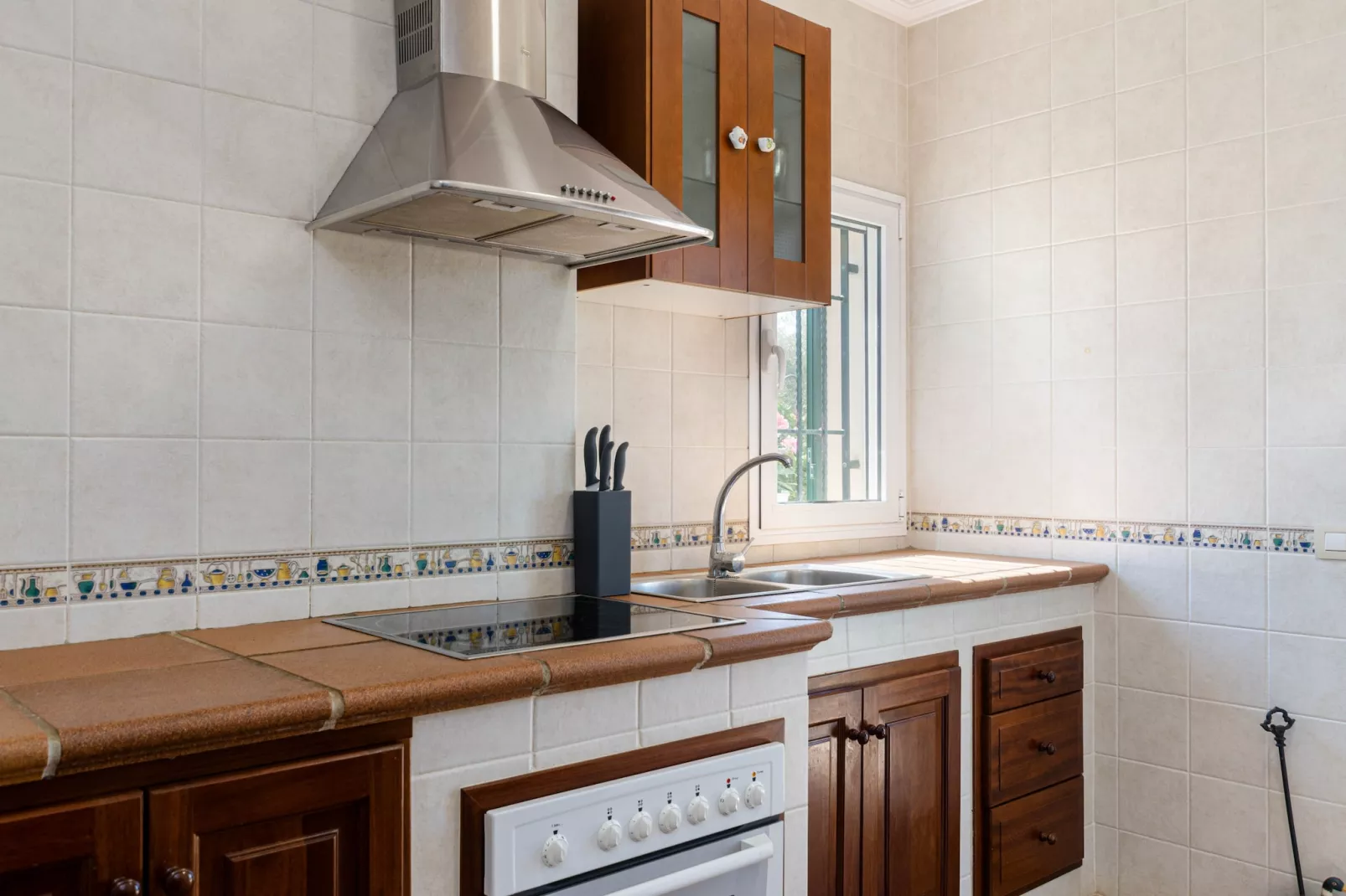 YourHouse Son Serra de Búger-Kitchen