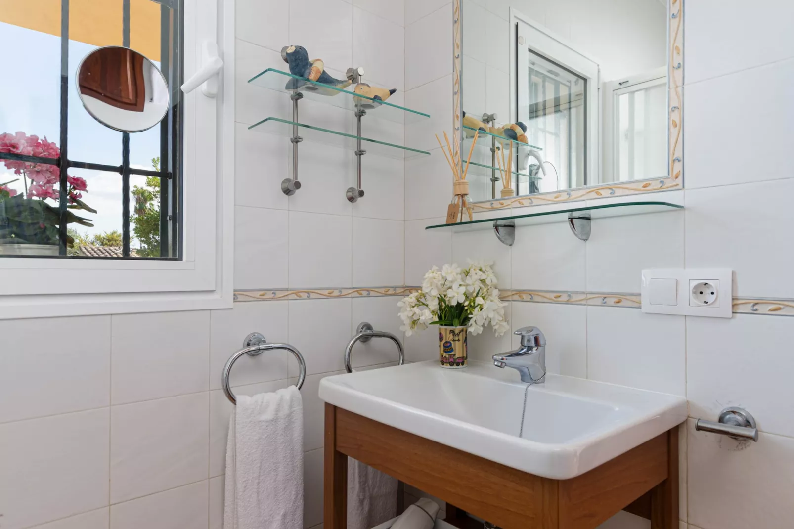 YourHouse Son Serra de Búger-Bathroom