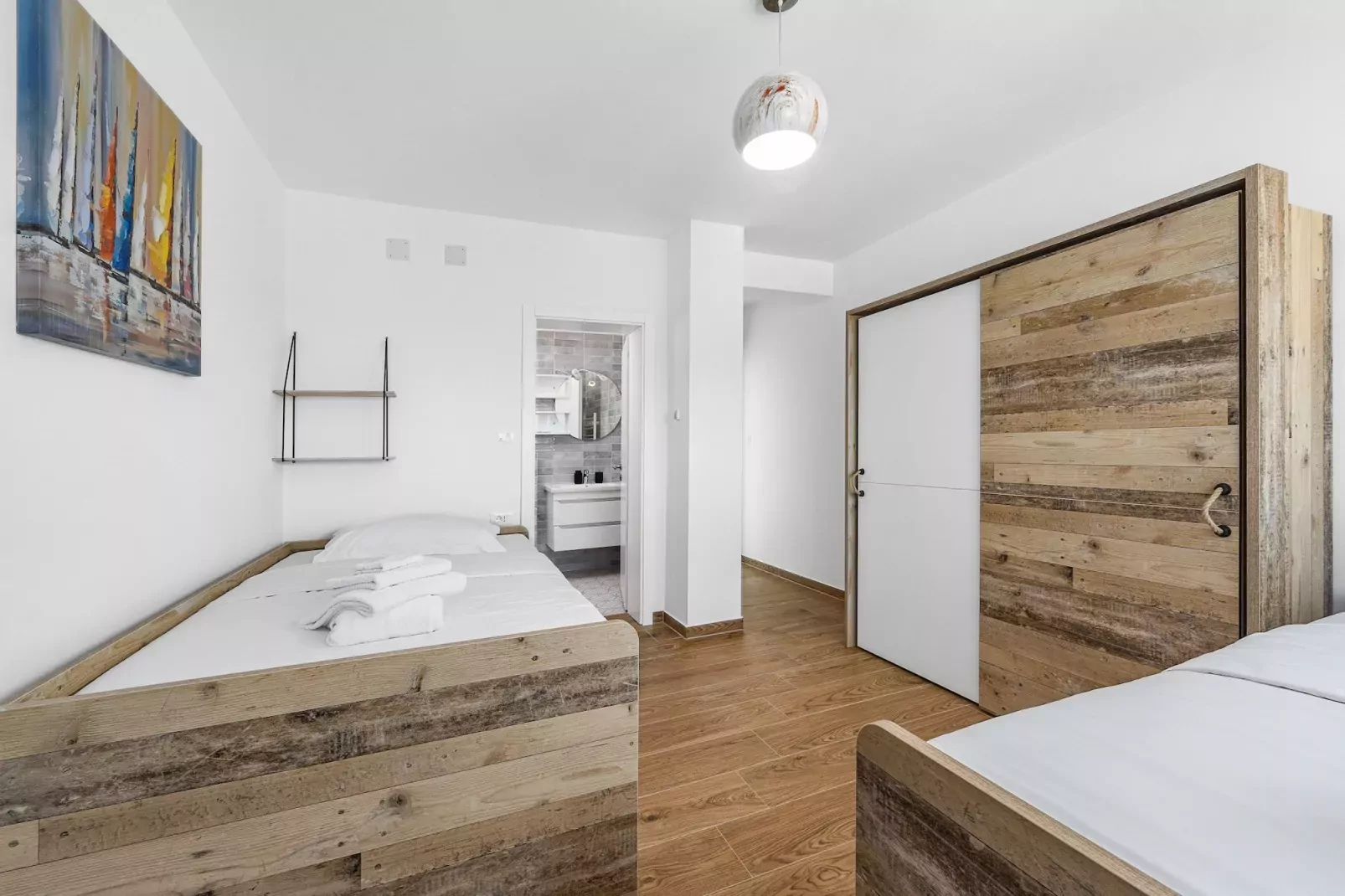 Enchanting Villa Bianca North with Pool and Jacuzz-Bedroom