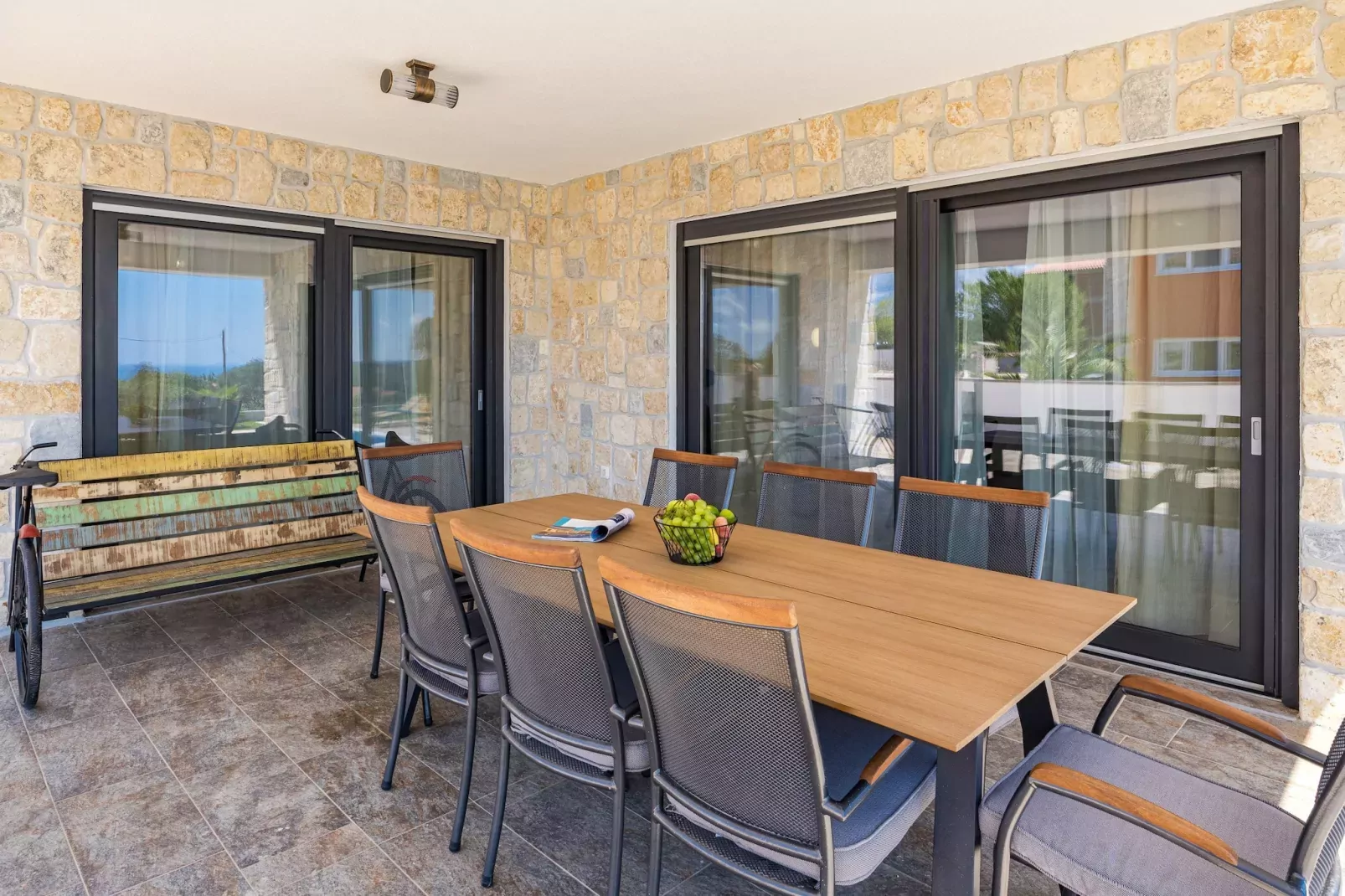 Enchanting Villa Bianca North with Pool and Jacuzz-Terrace