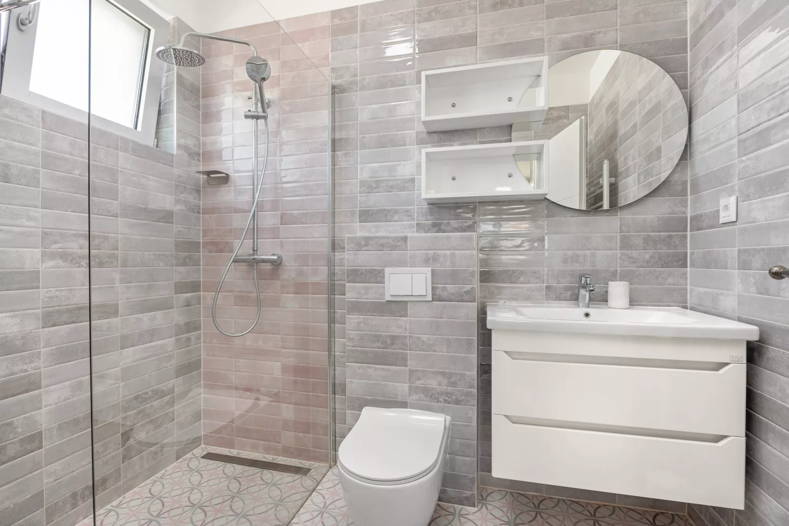 Enchanting Villa Magdalena East with Pool and Jacu - 10559325