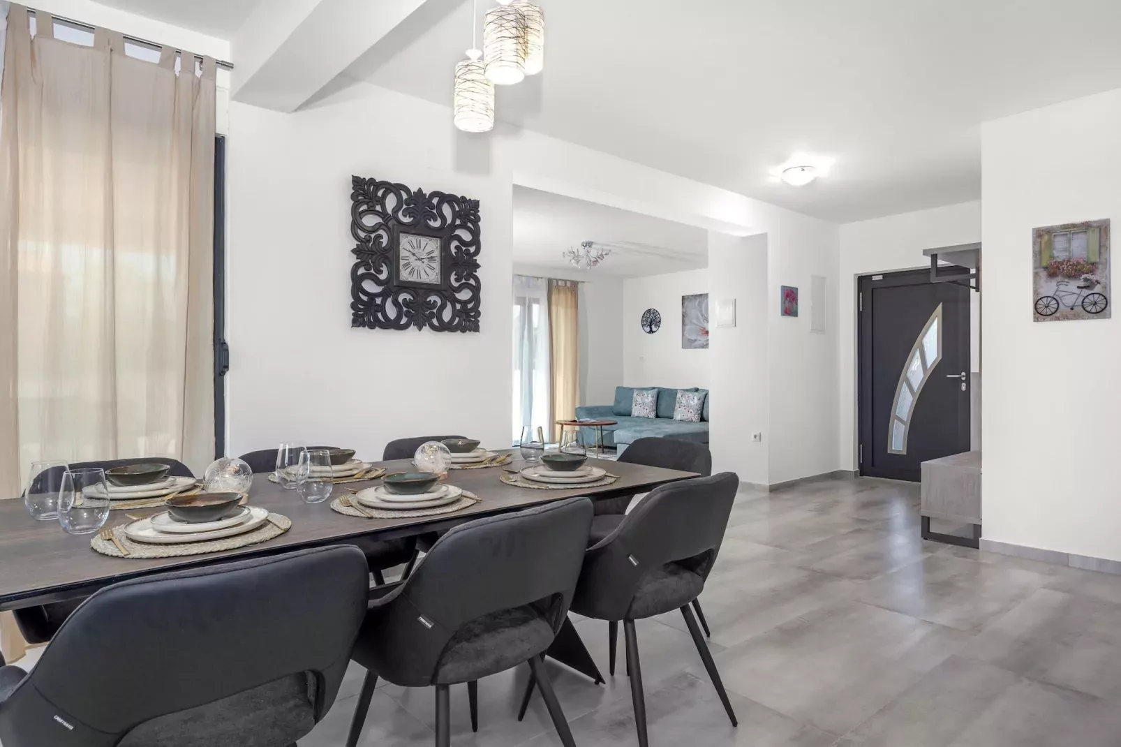 Enchanting Villa Magnolia West with Pool and Jacuz-Dining room