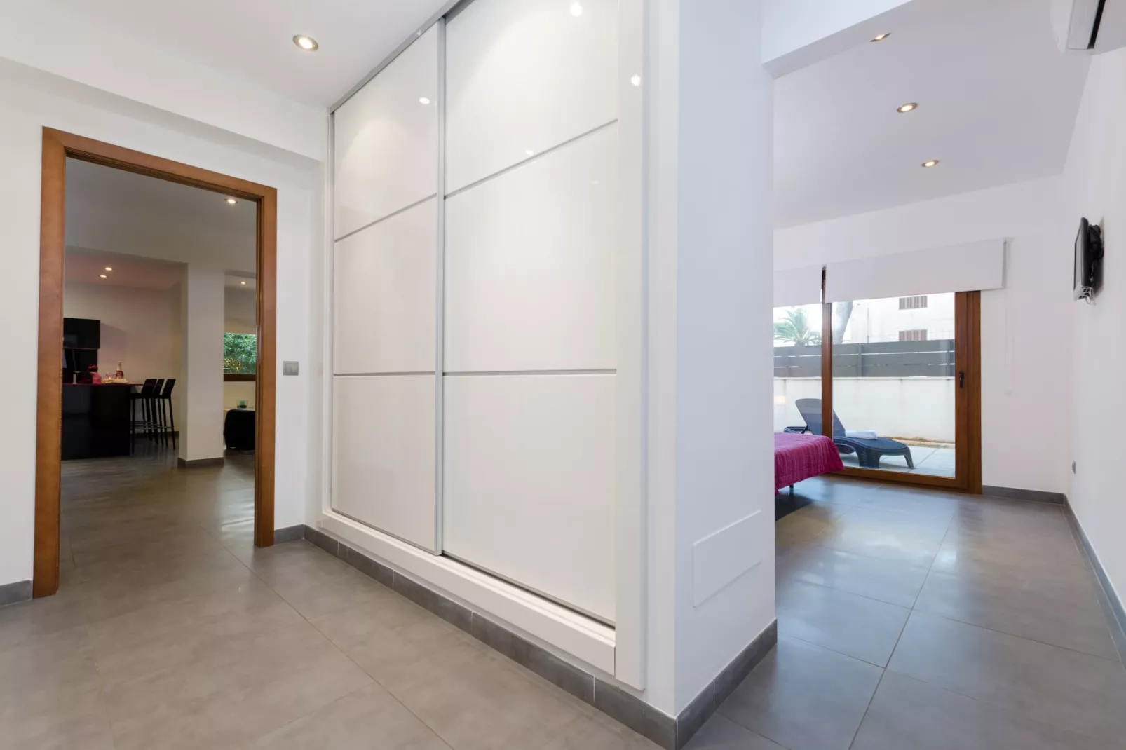 YourHouse Cardinal-Reception hall
