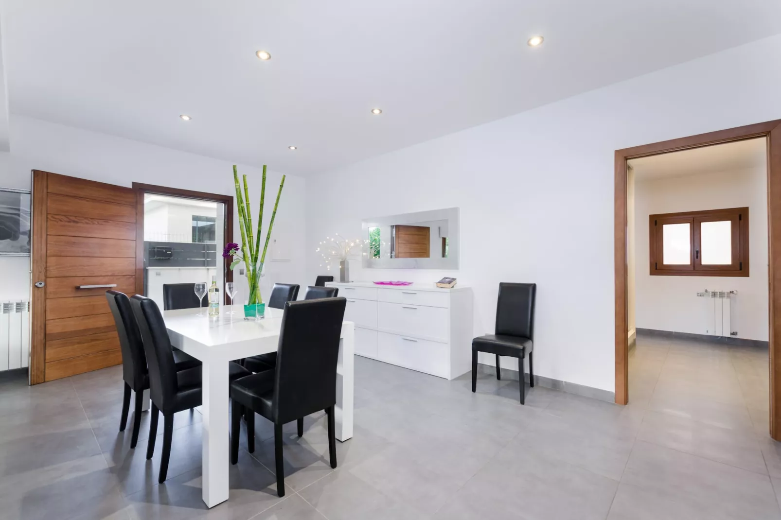 YourHouse Cardinal-Dining room