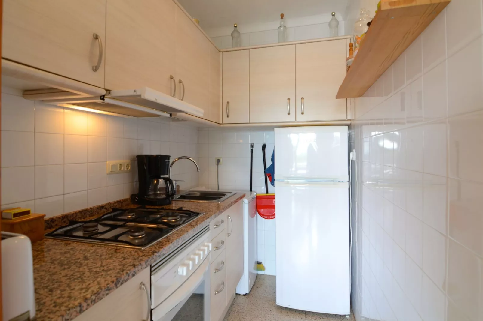 RIELLS DE MAR A6-Kitchen
