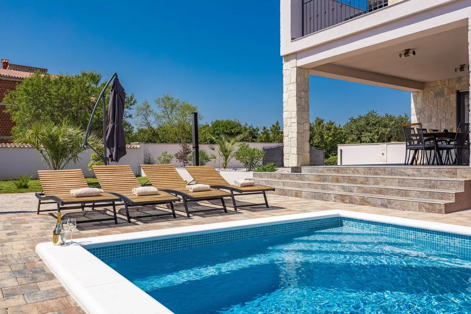 Enchanting Villa Magnolia West with Pool and Jacuz-Outdoor