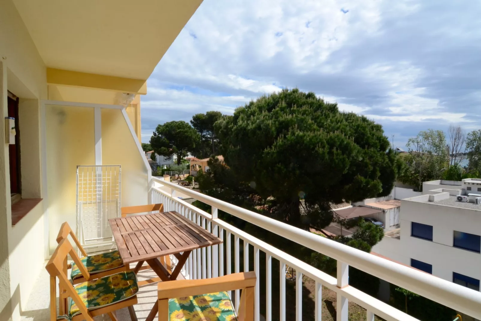 RIELLS DE MAR A6-Outdoor