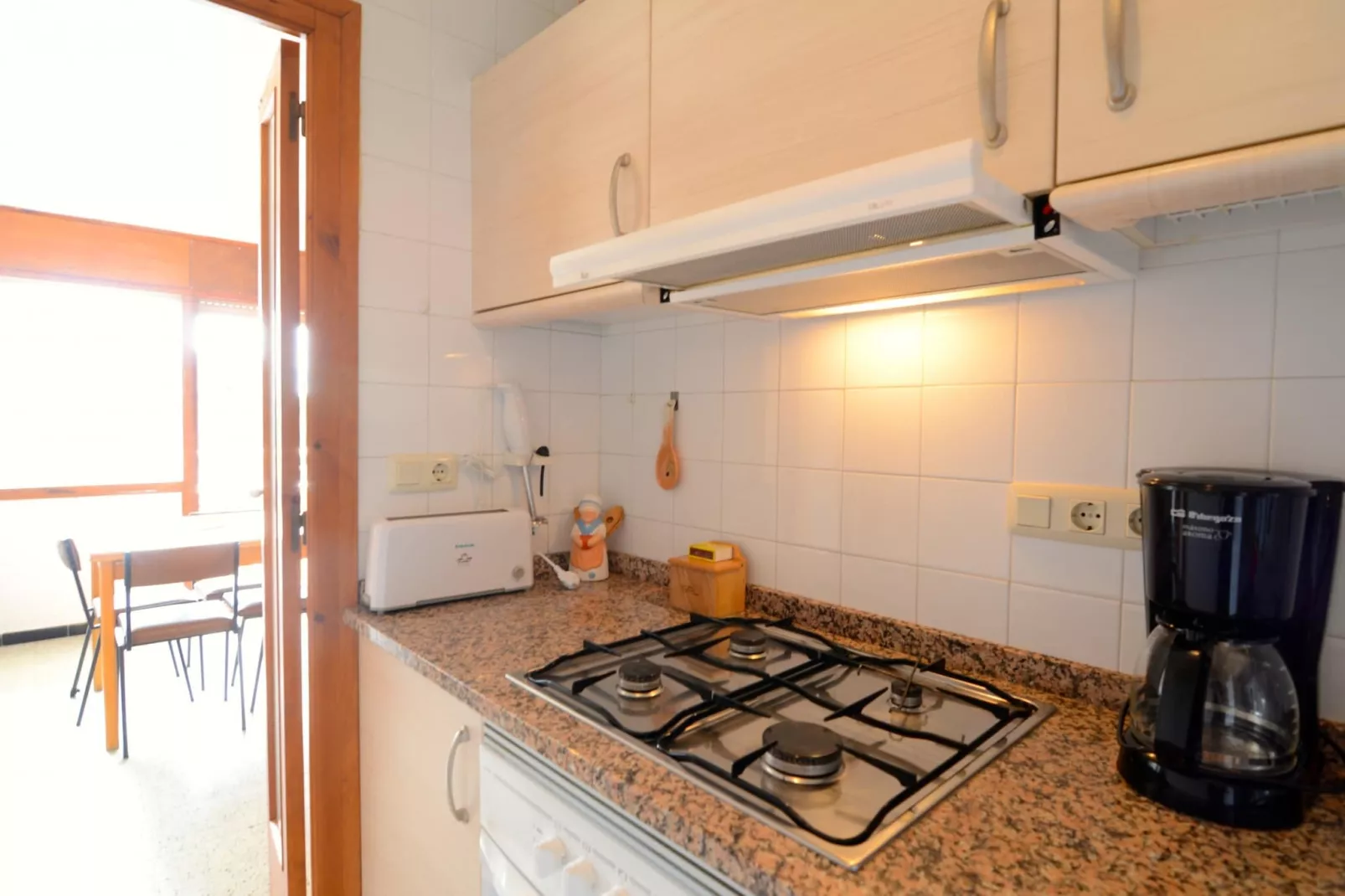 RIELLS DE MAR A6-Kitchen