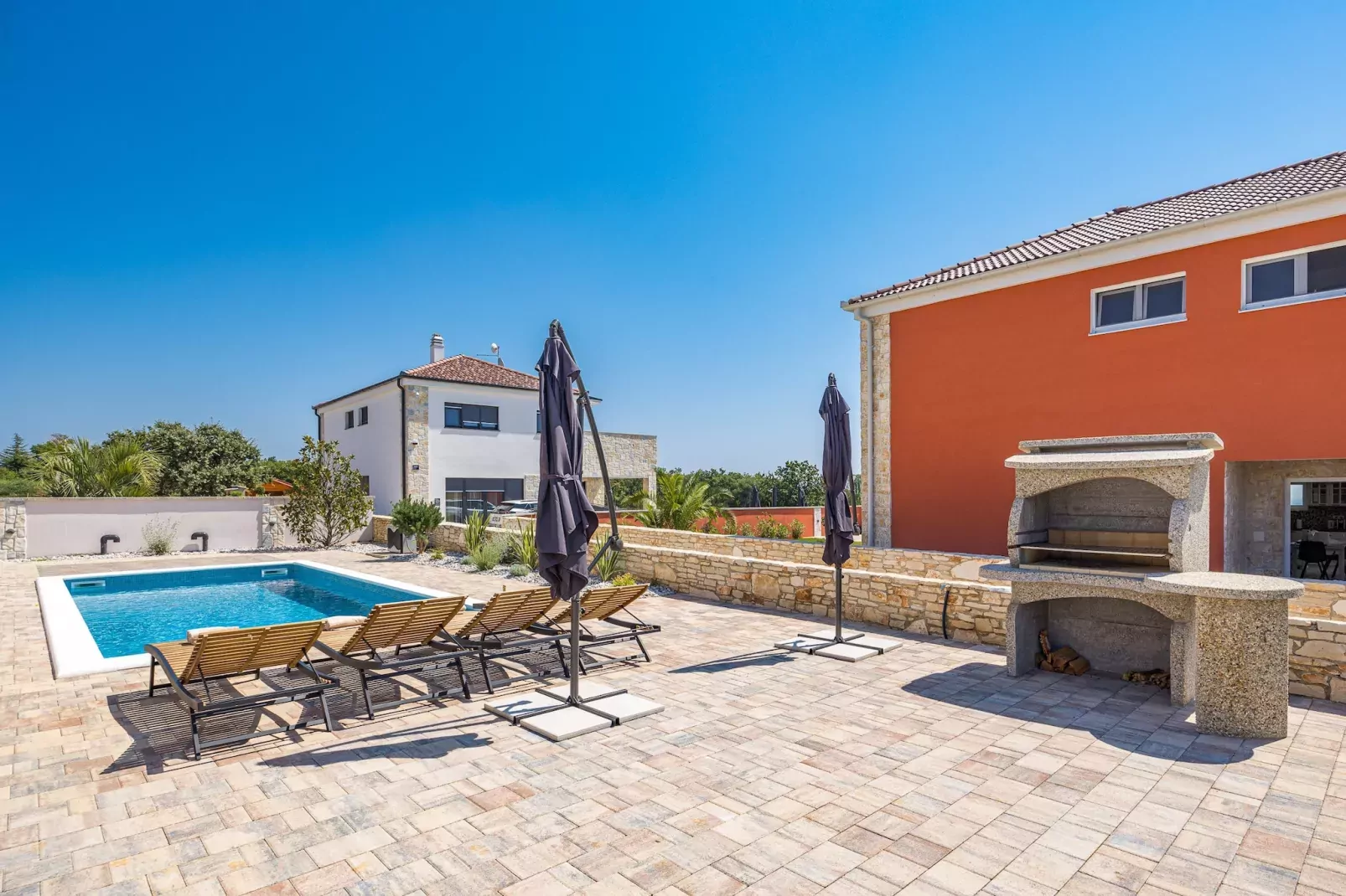 Enchanting Villa Magnolia West with Pool and Jacuz-Outdoor
