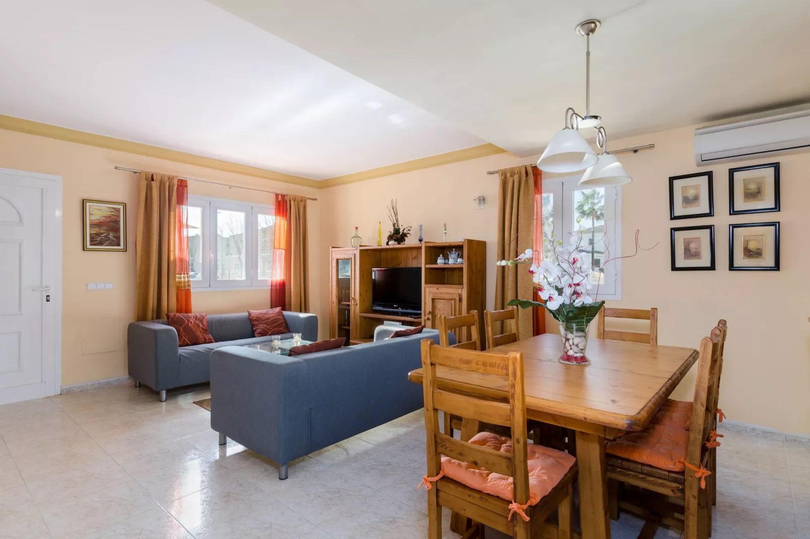 YourHouse Ca Na Xisca-Living room