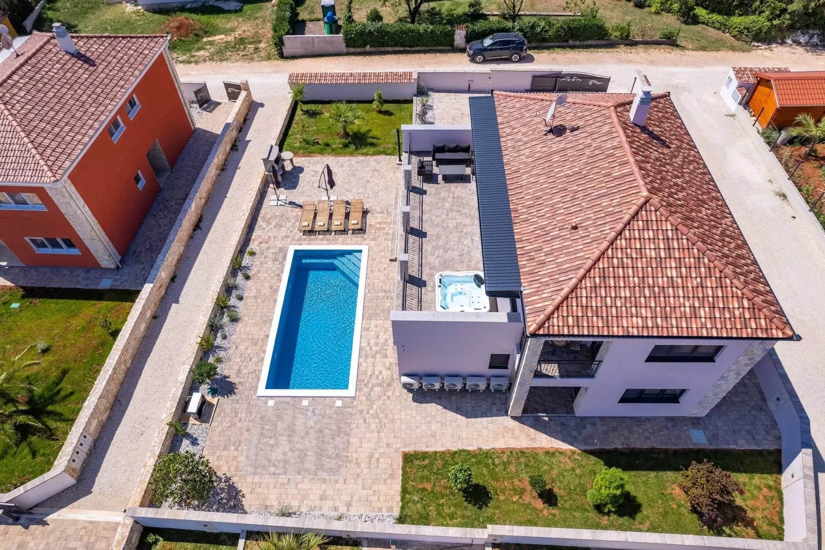 Enchanting Villa Magnolia West with Pool and Jacuz-Outdoor