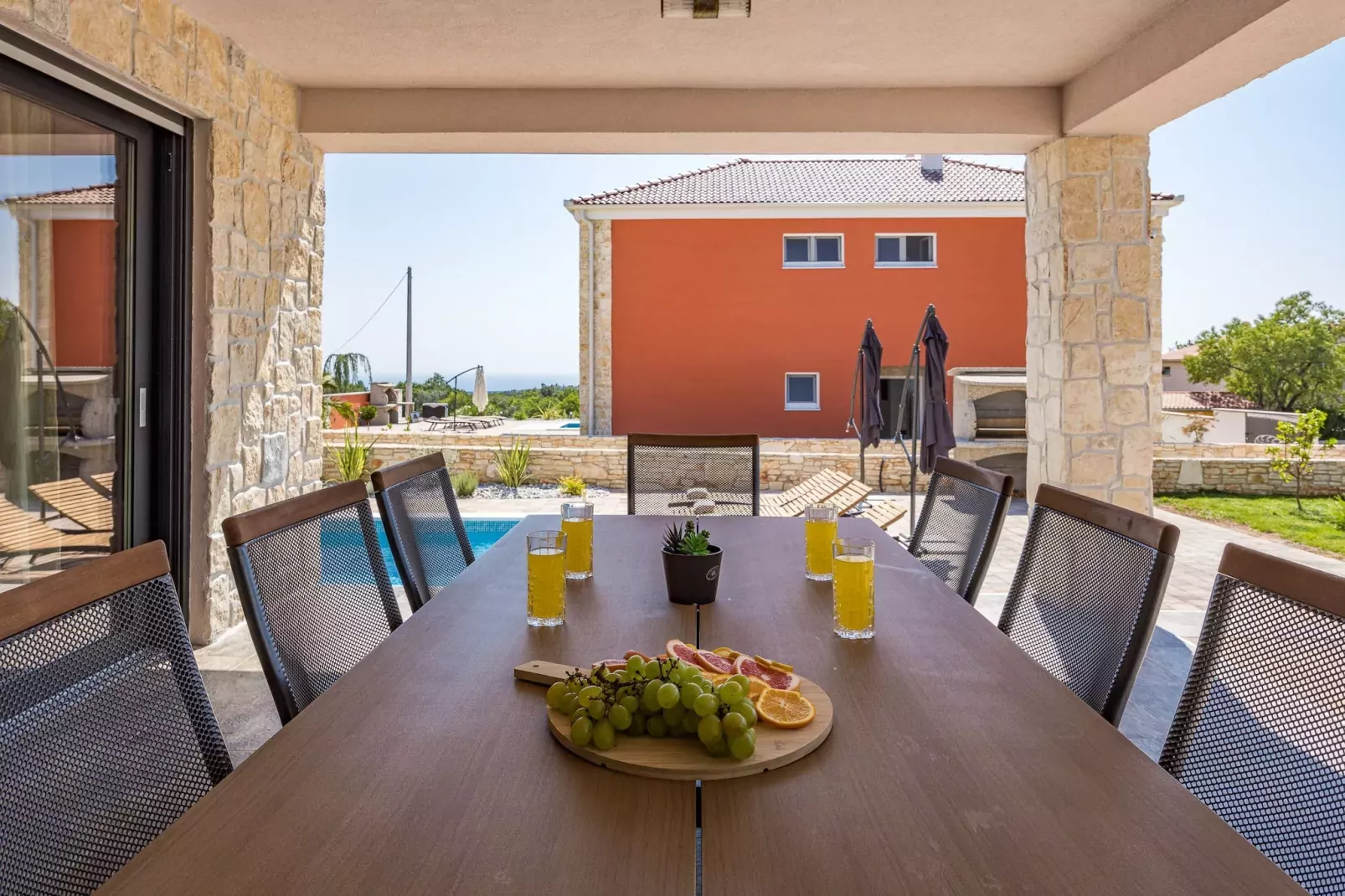 Enchanting Villa Magnolia West with Pool and Jacuz-Terrace