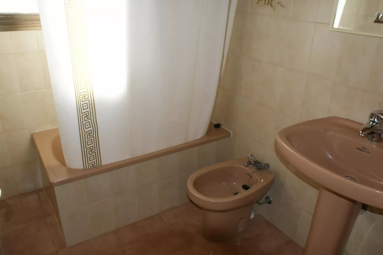 EMPORIUM 1-F4-Salle de bain