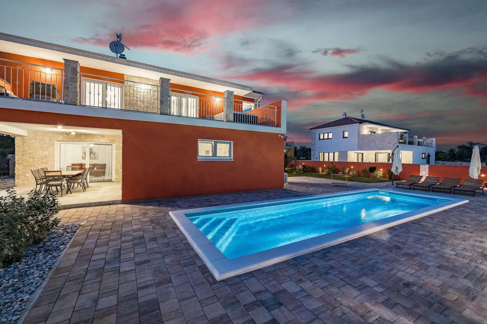 Enchanting Villa Rossa South with Pool and Jacuzzi-Outdoor