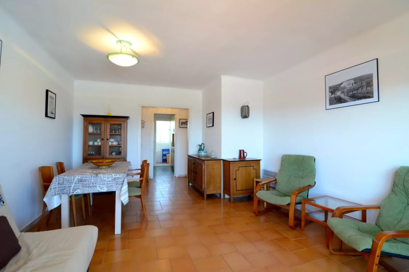 GREGAL 5-Living room