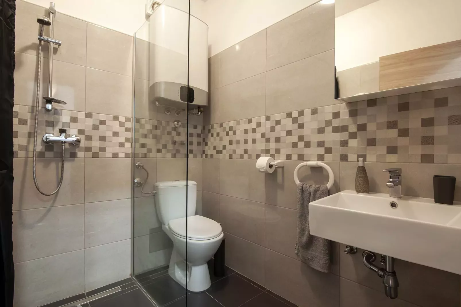 Kajfes A5 - One Bedroom Apartment with Terrace-Bathroom