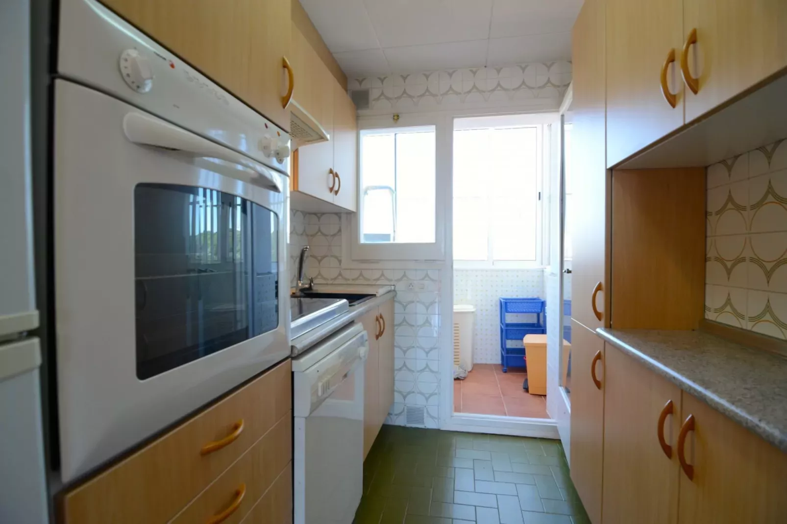 GREGAL 5-Kitchen