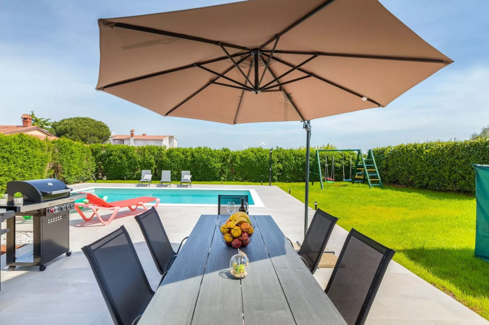 Holiday Home Dori with Big Garden-Pool