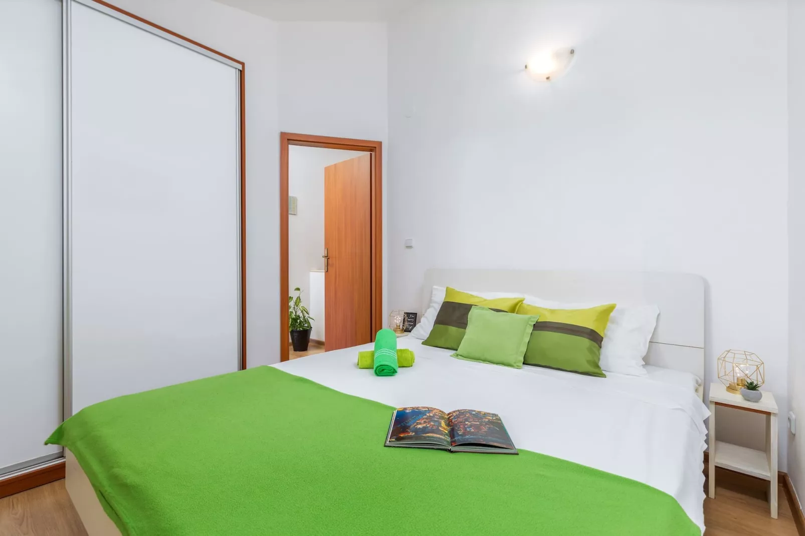 Holiday Home Dori with Big Garden-Bedroom