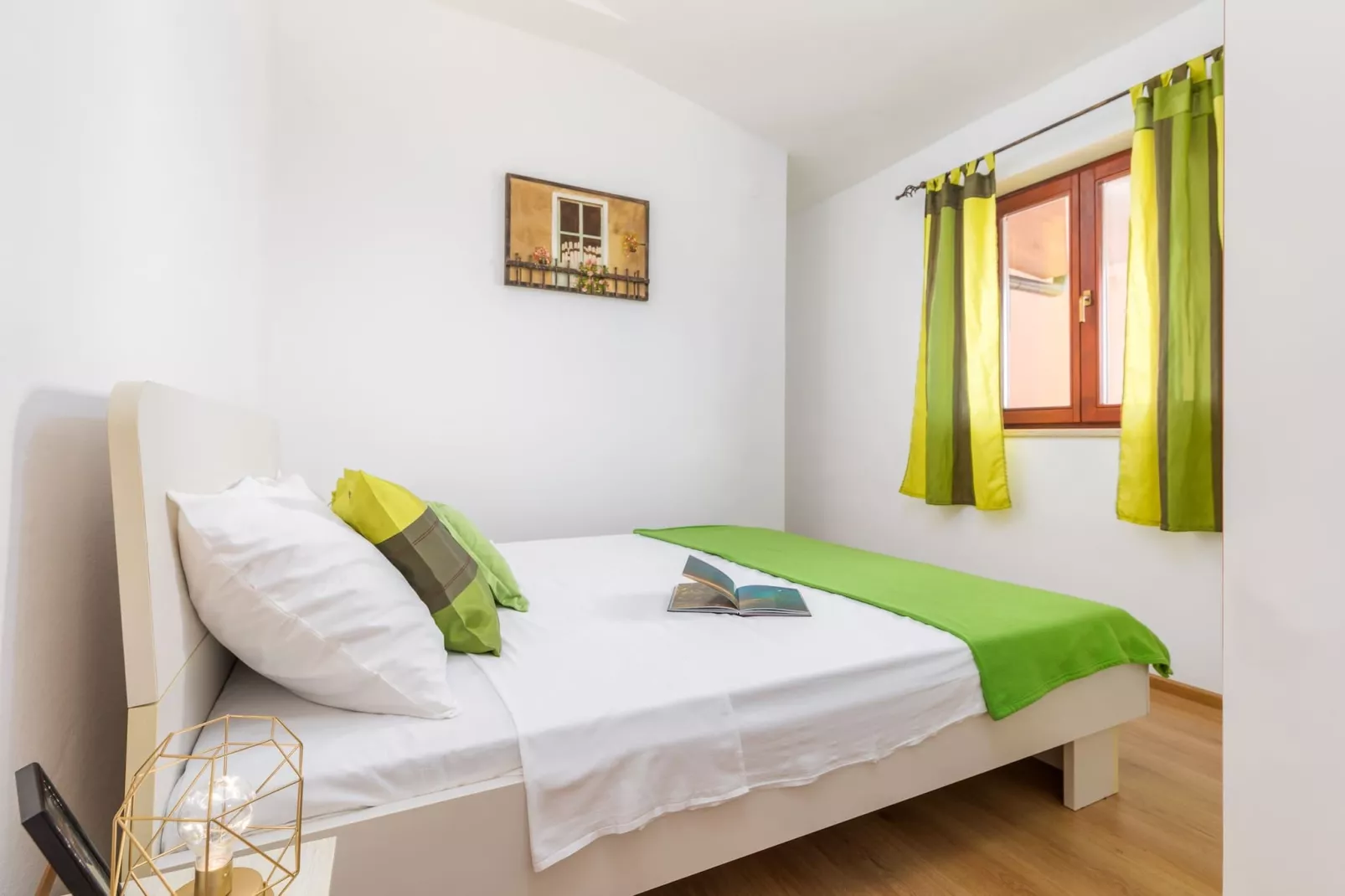 Holiday Home Dori with Big Garden-Bedroom