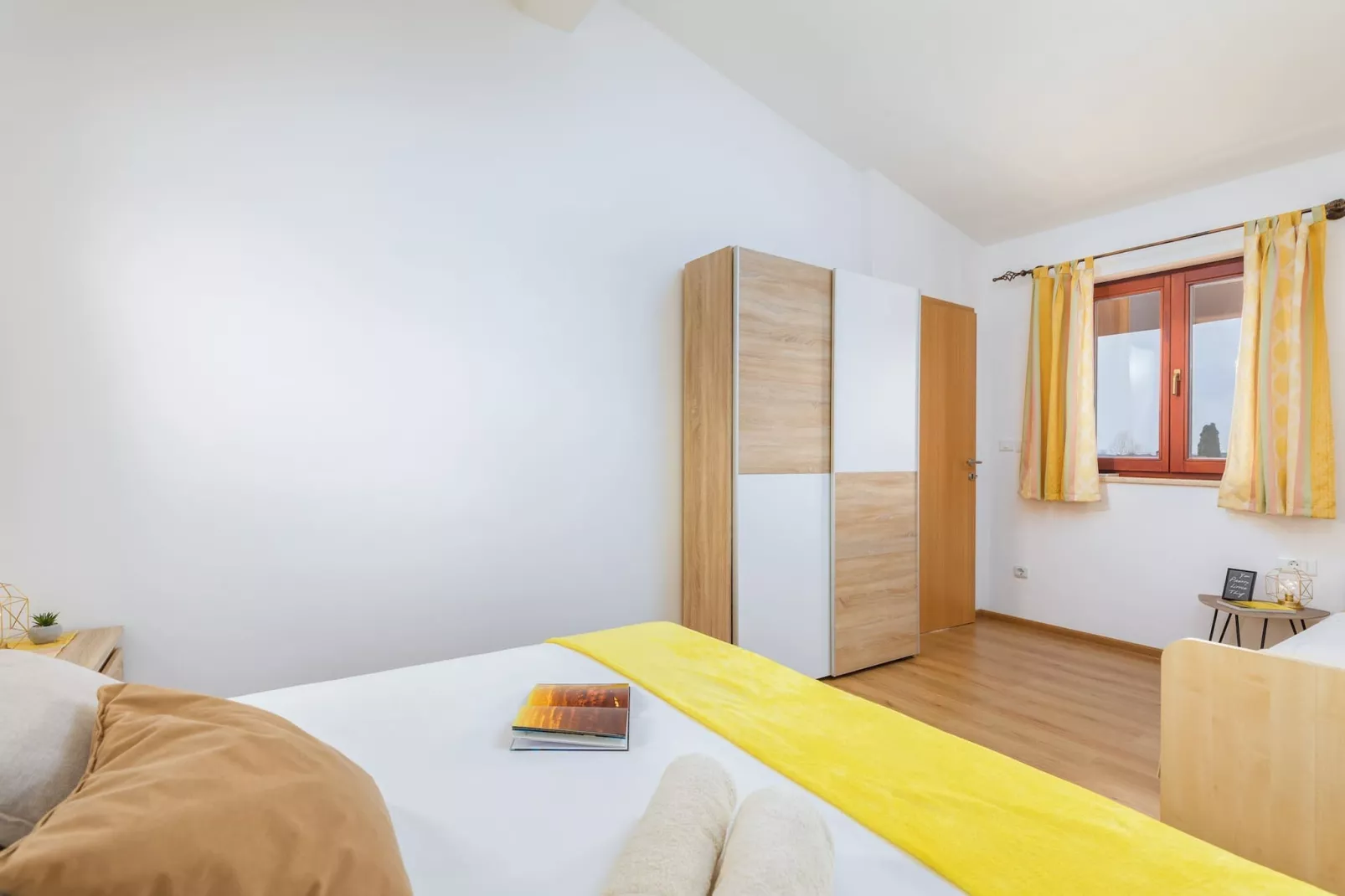 Holiday Home Dori with Big Garden-Bedroom
