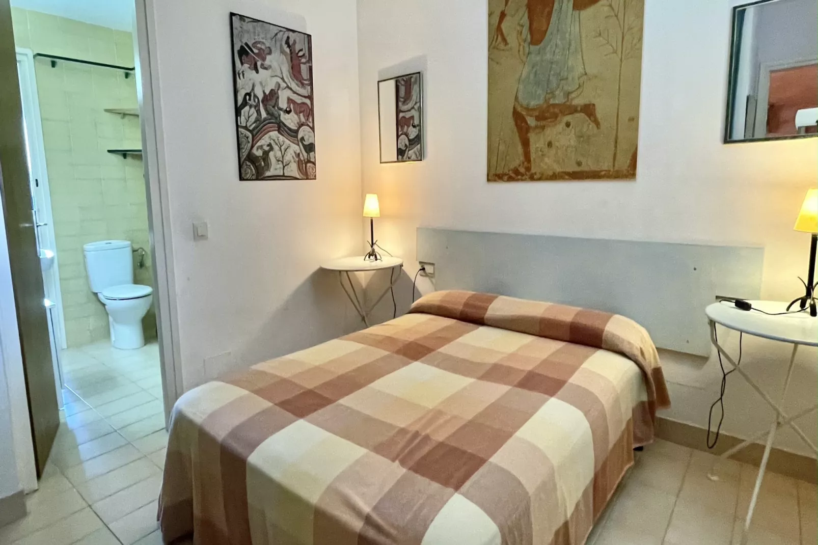 PUIG PADRO 4 2-2-Bedroom