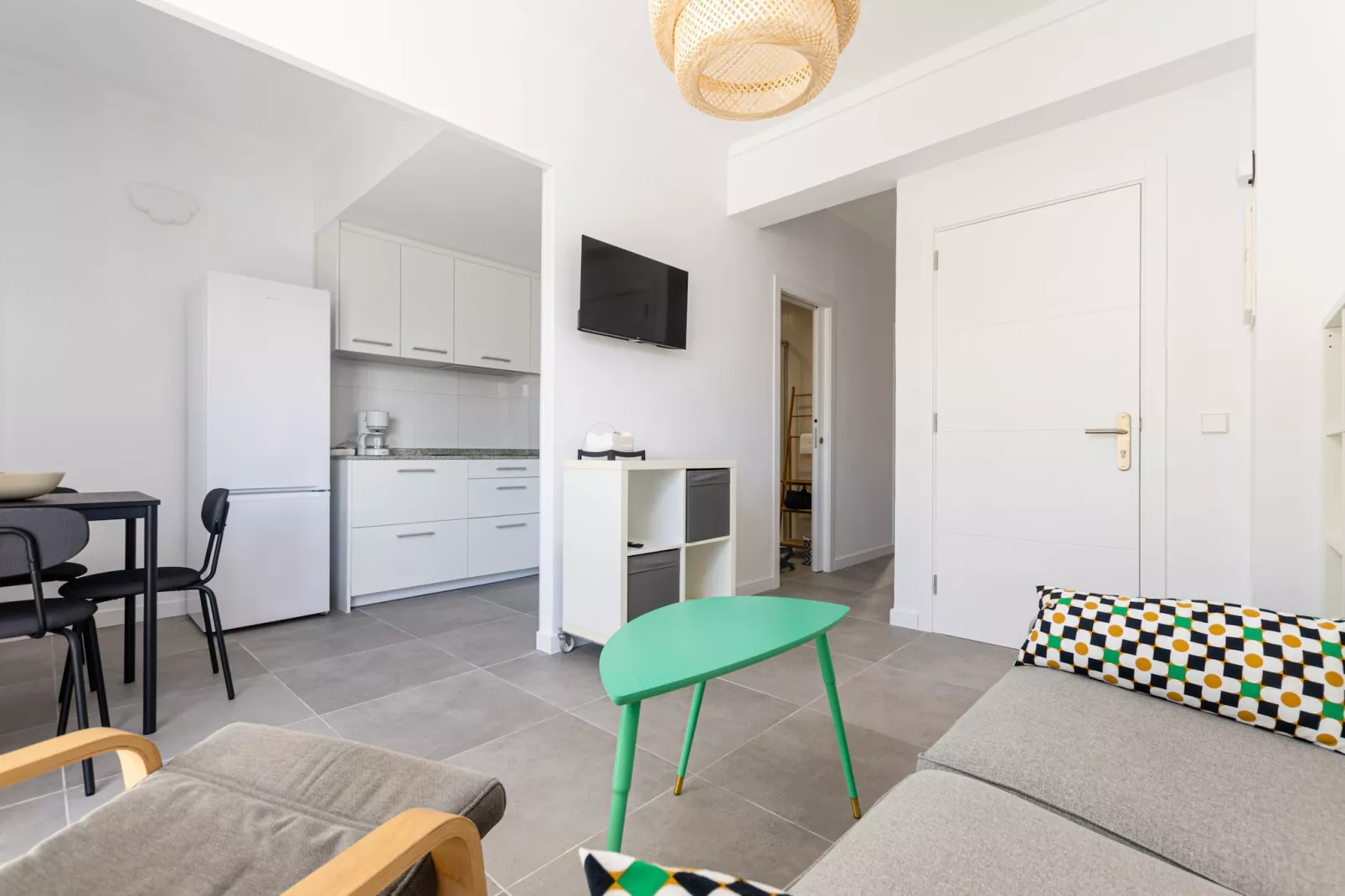 YourHouse apartment Monges con balcón-Living room