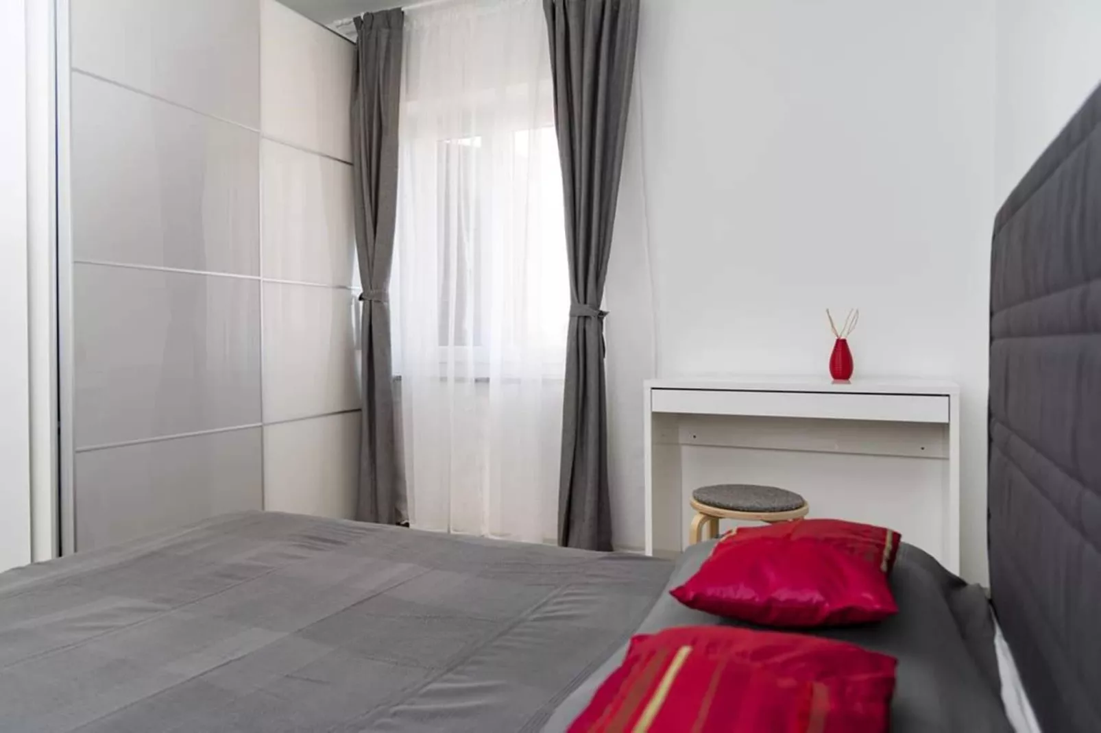 Apartment B - Flower Garden by M&A-Bedroom