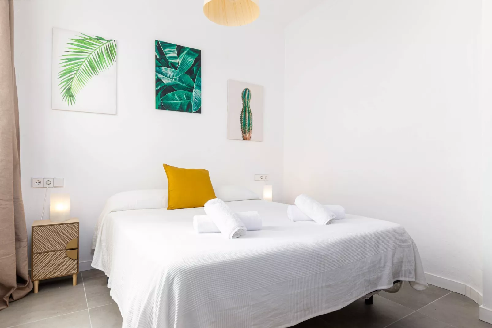 YourHouse apartment Monges con balcón-Bedroom
