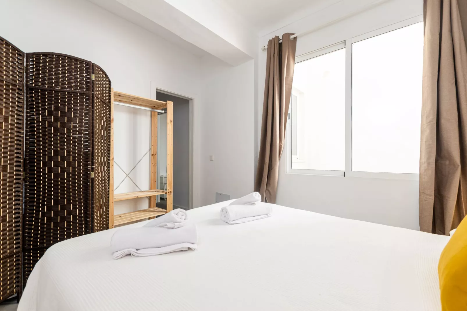 YourHouse apartment Monges con balcón-Bedroom